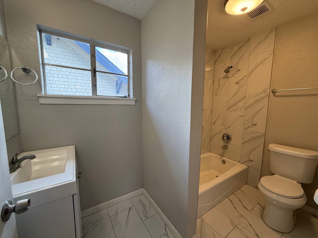 2501 Yoakum Boulevard 12 Property Photo 13