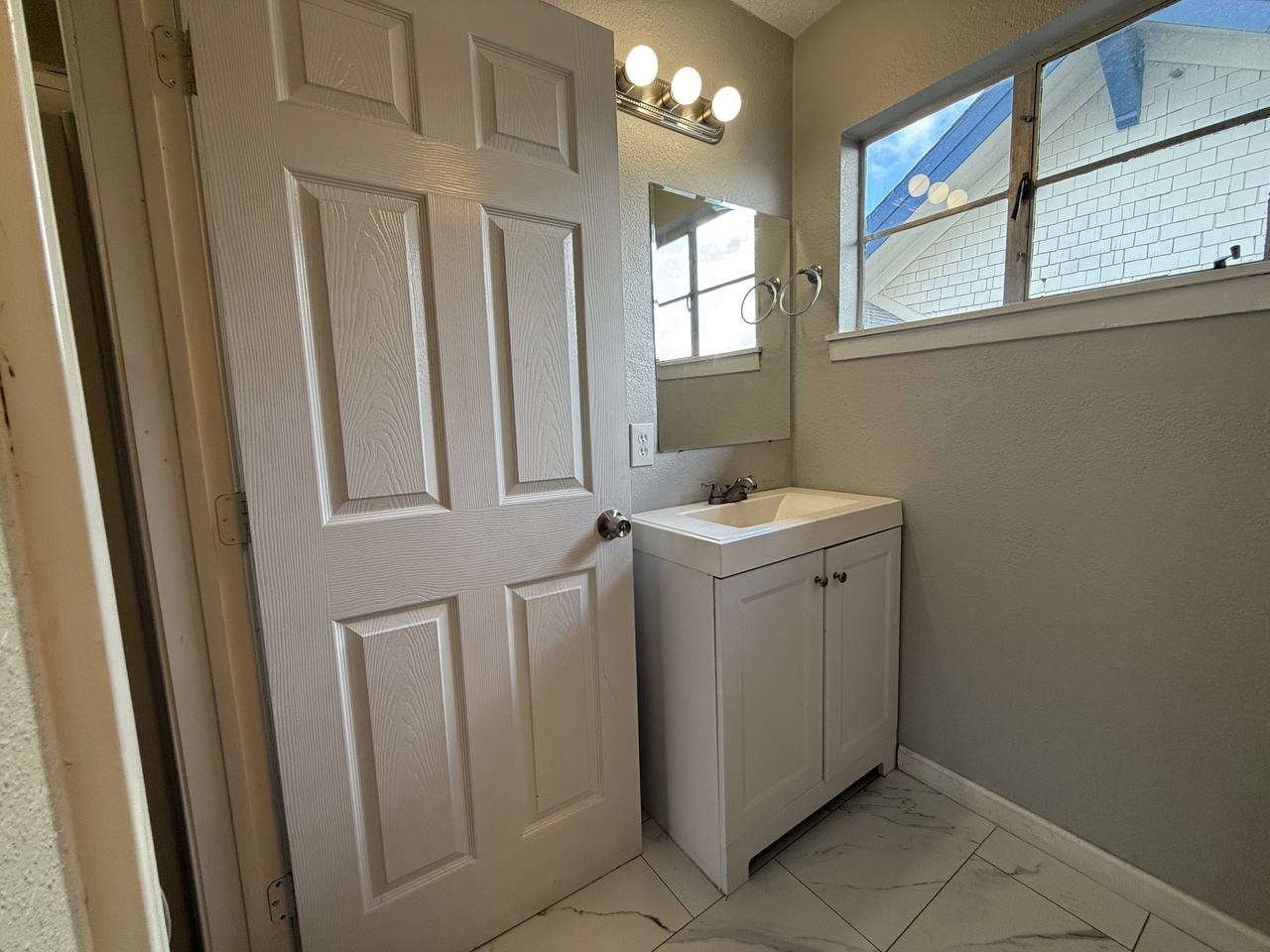 2501 Yoakum Boulevard 12 Property Photo 14