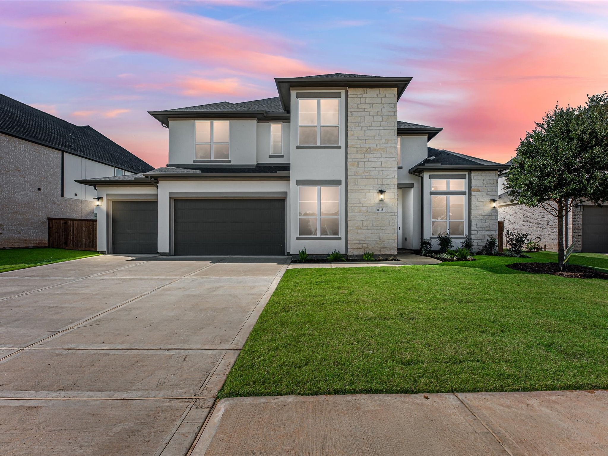 14323 Moonlit Creek Court Property Photo 1
