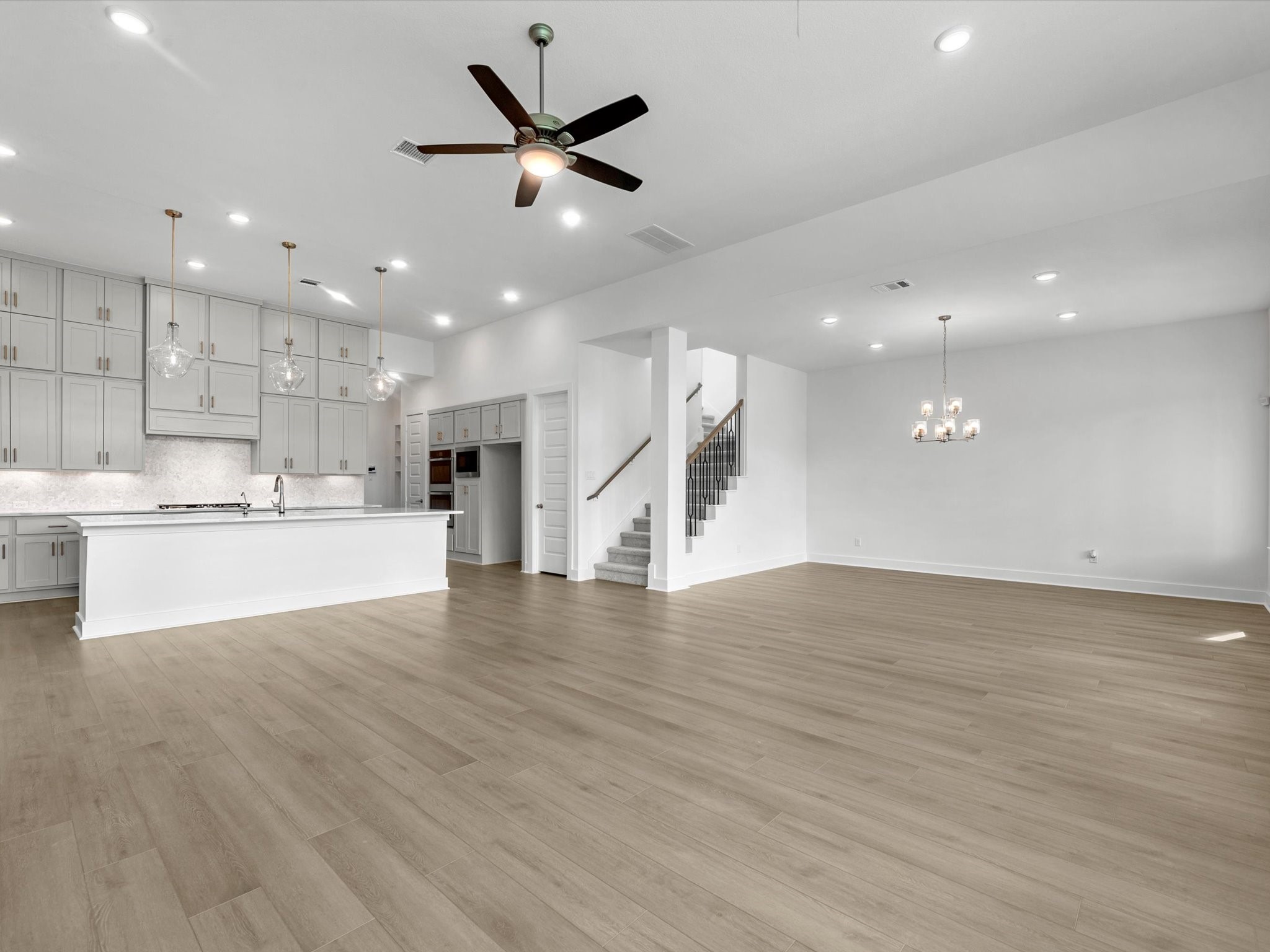 14323 Moonlit Creek Court Property Photo 8