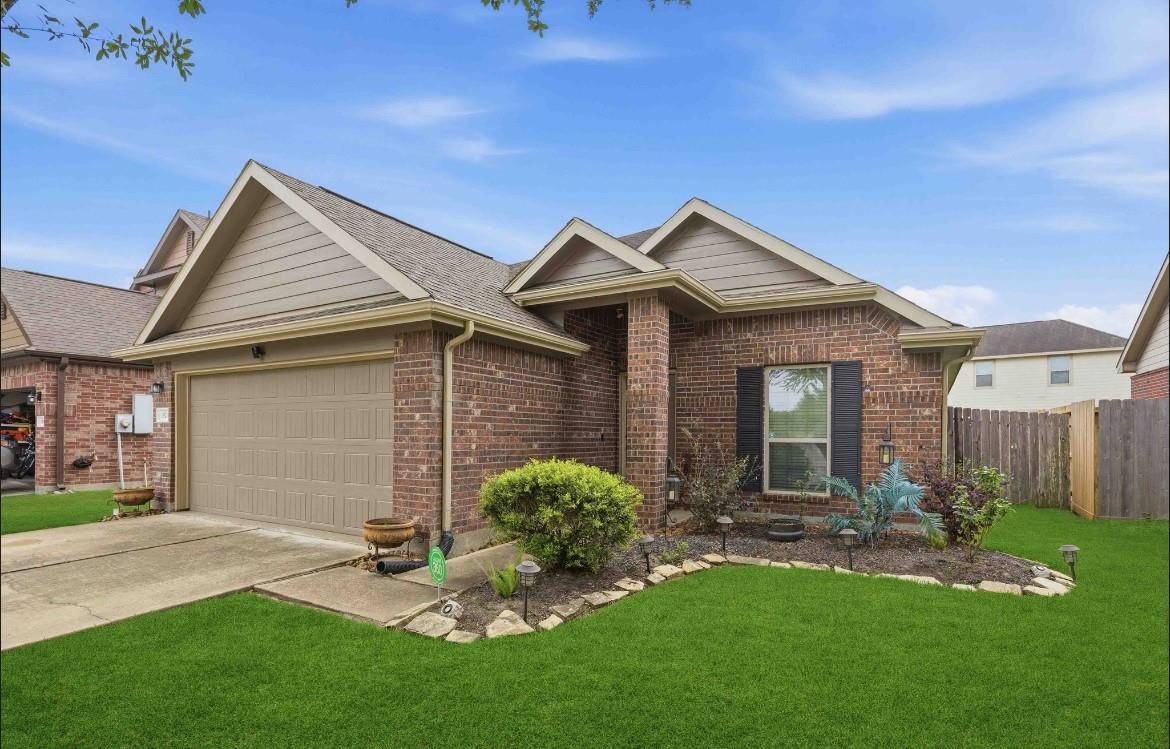 1923 Marble Stone Lane, Rosenberg TX 77469 Property Photo 1