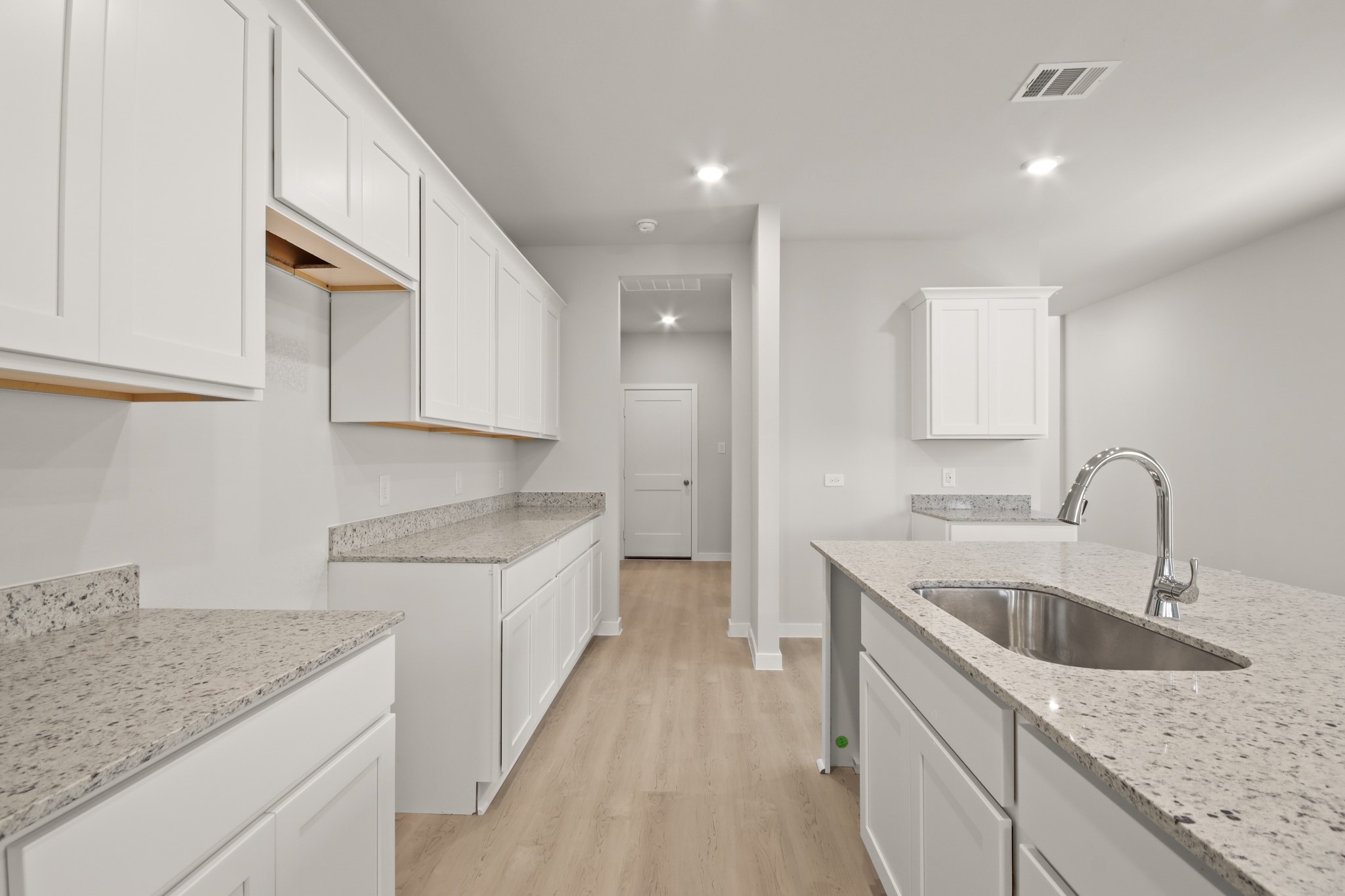 4022 Ancient Honor Drive Property Photo 7