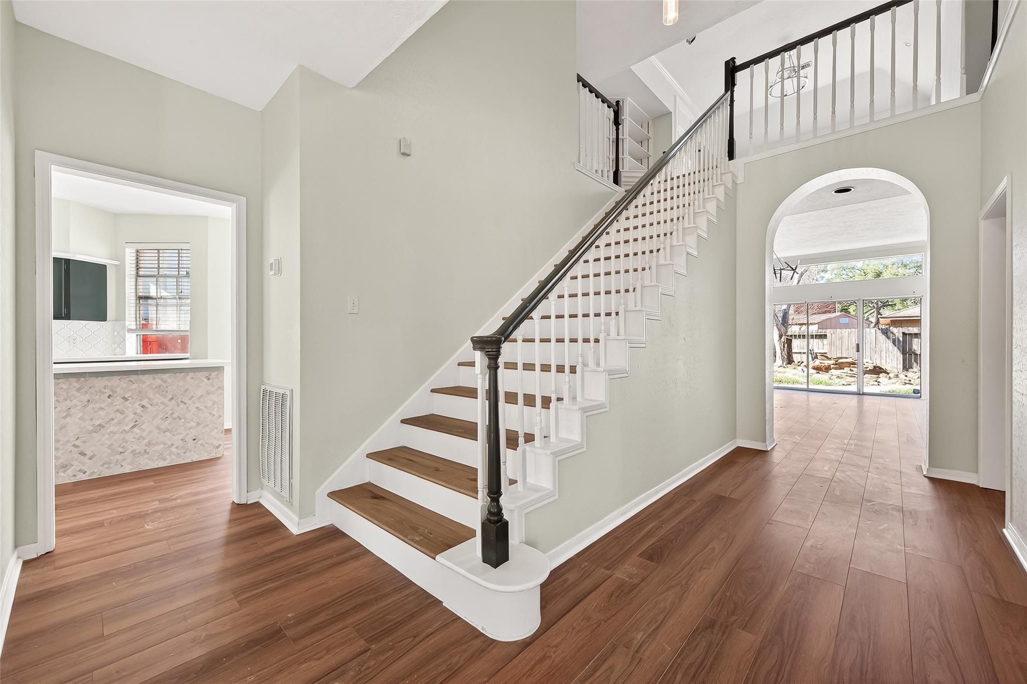 16410 Fondren Grove Drive Property Photo 8
