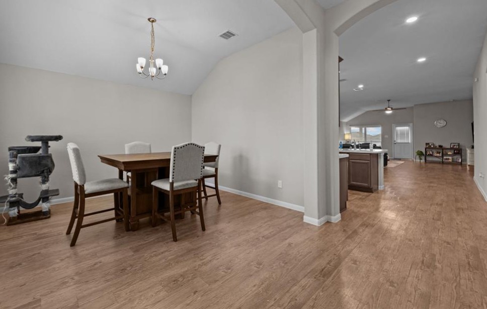 689 Forest Bend Lane Property Photo 2