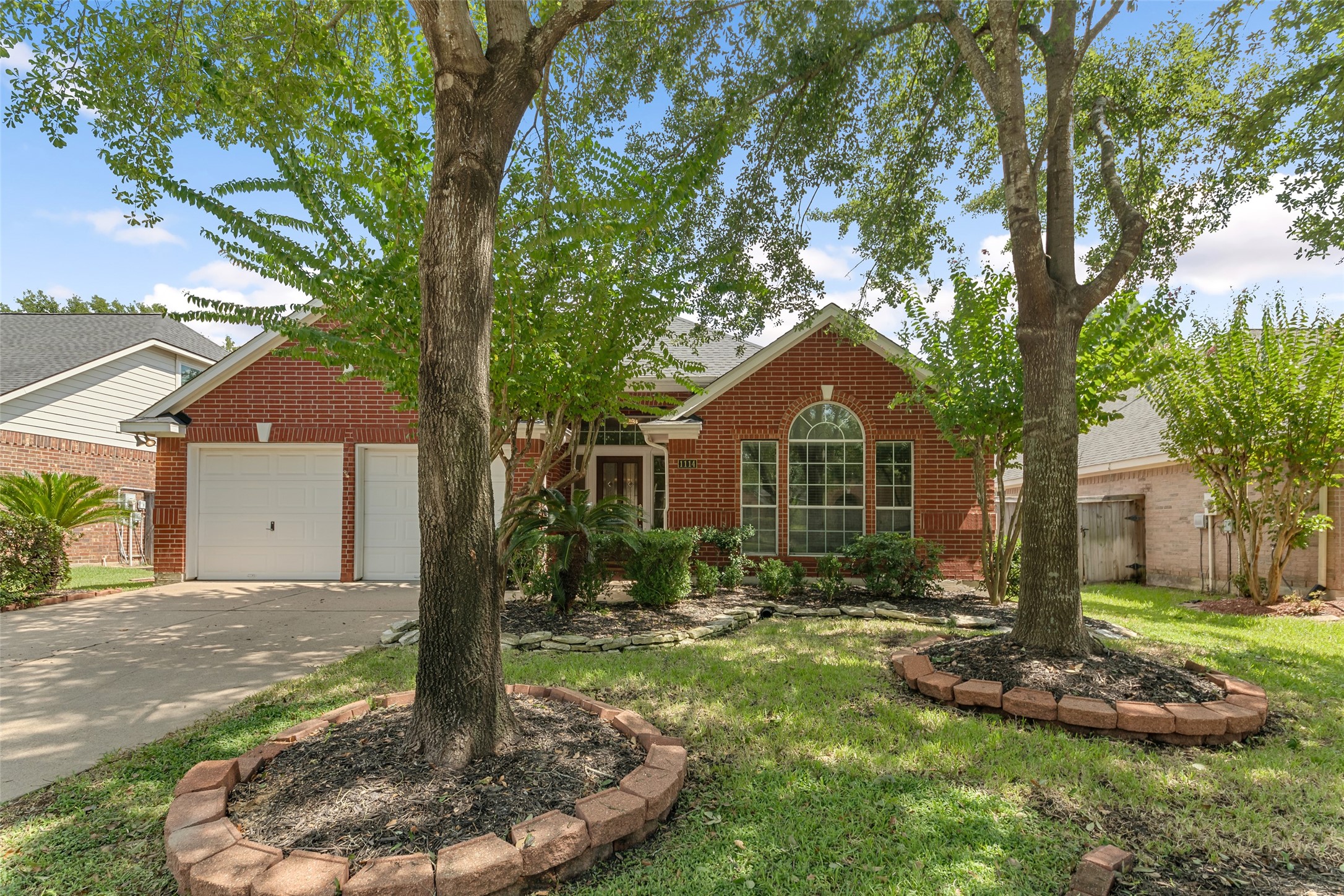 1114 Bringewood Chase Drive Property Photo 2