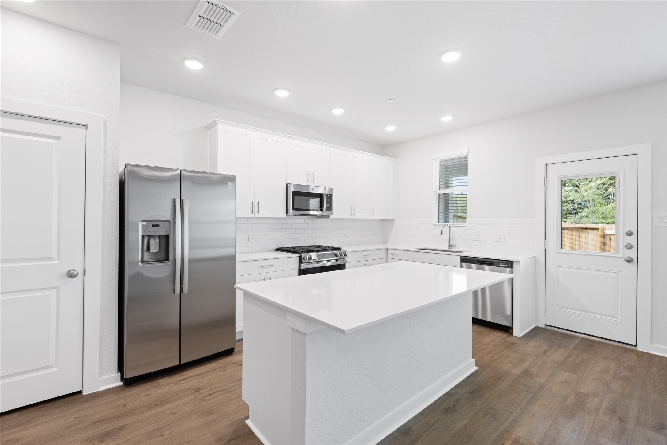 8104 Danson Lane Property Photo 1