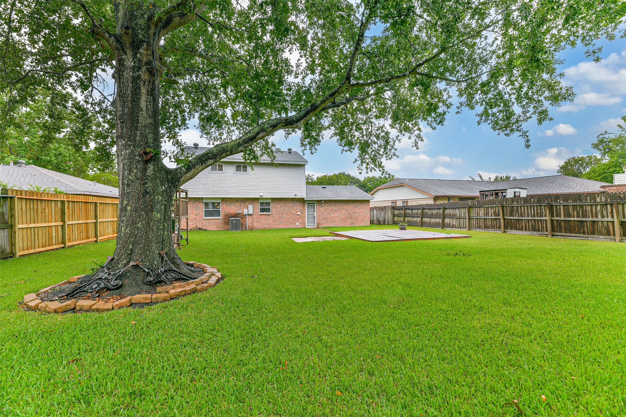 207 Woodvale Drive Property Photo 32