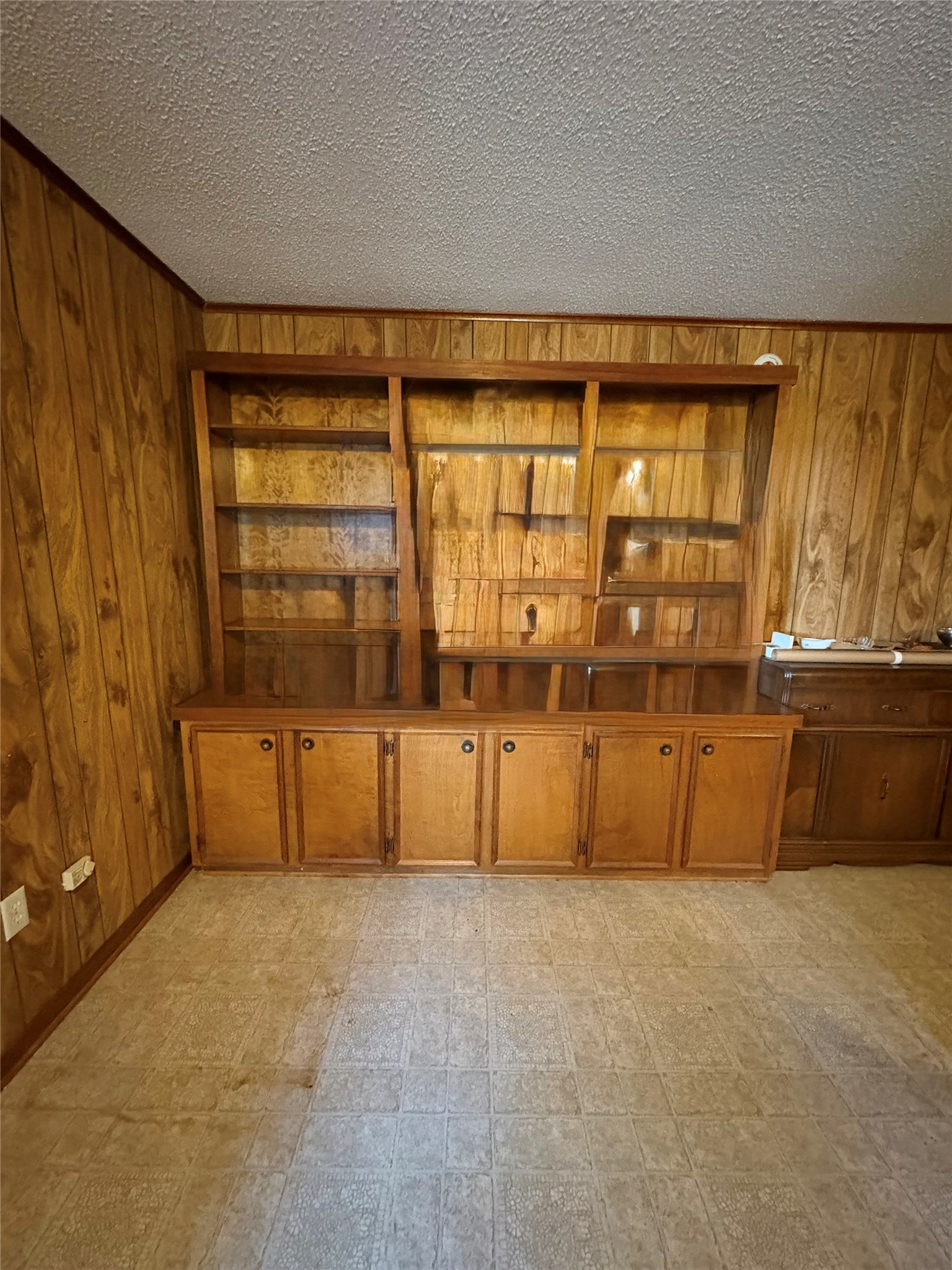 1006 Lee Road Road Property Photo 8