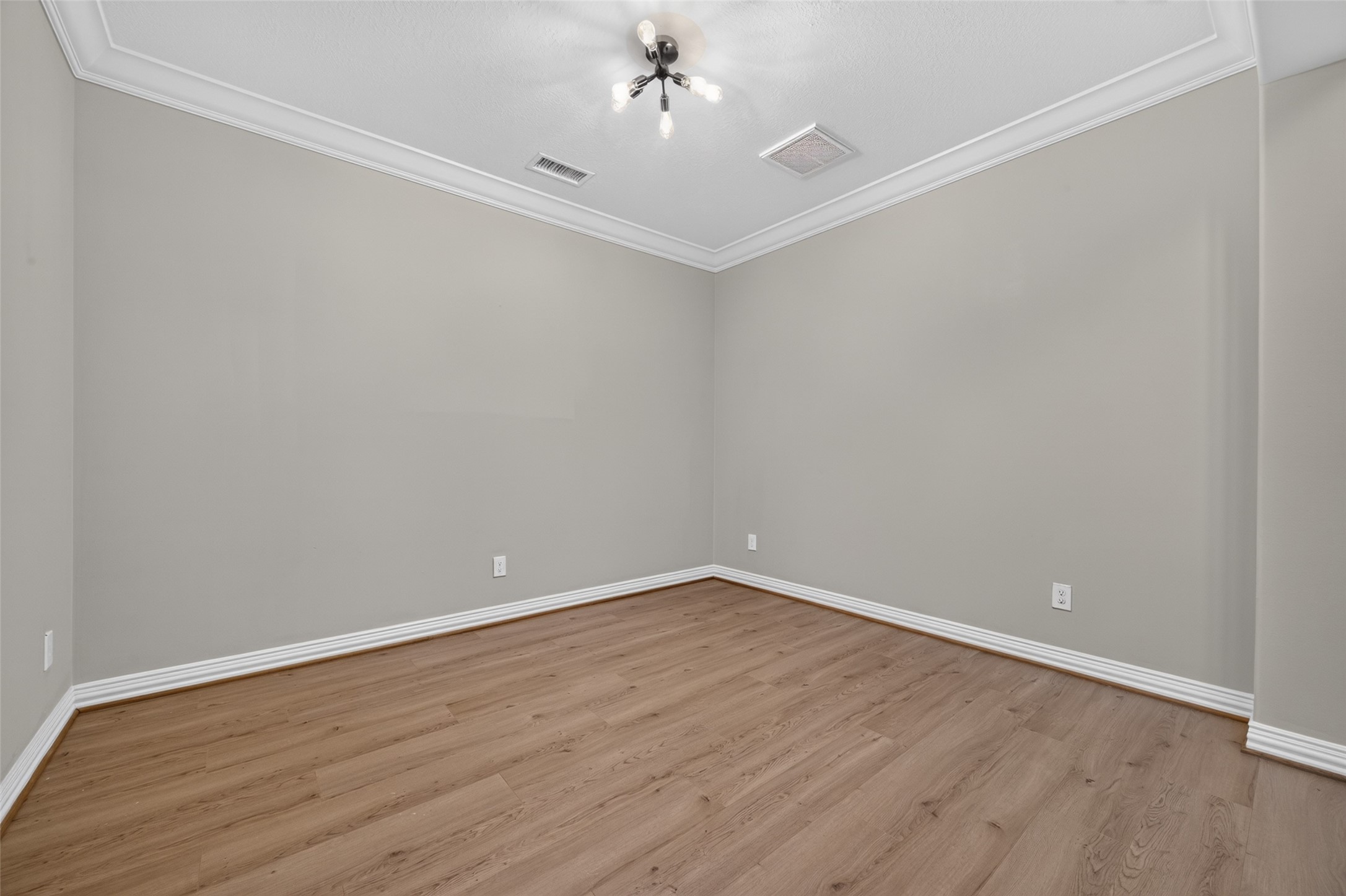13423 Preston Cliff Court Property Photo 8