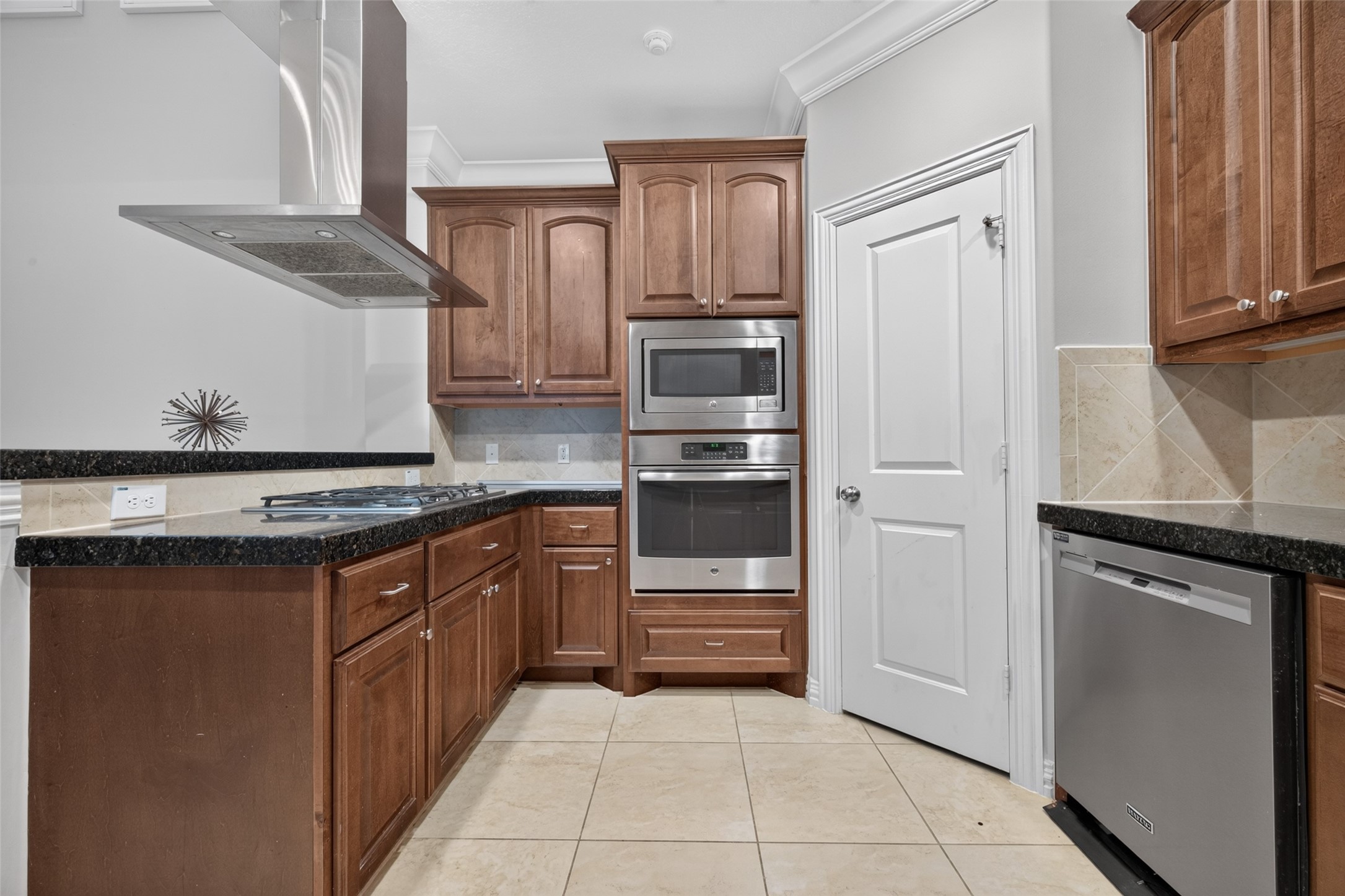 13423 Preston Cliff Court Property Photo 13
