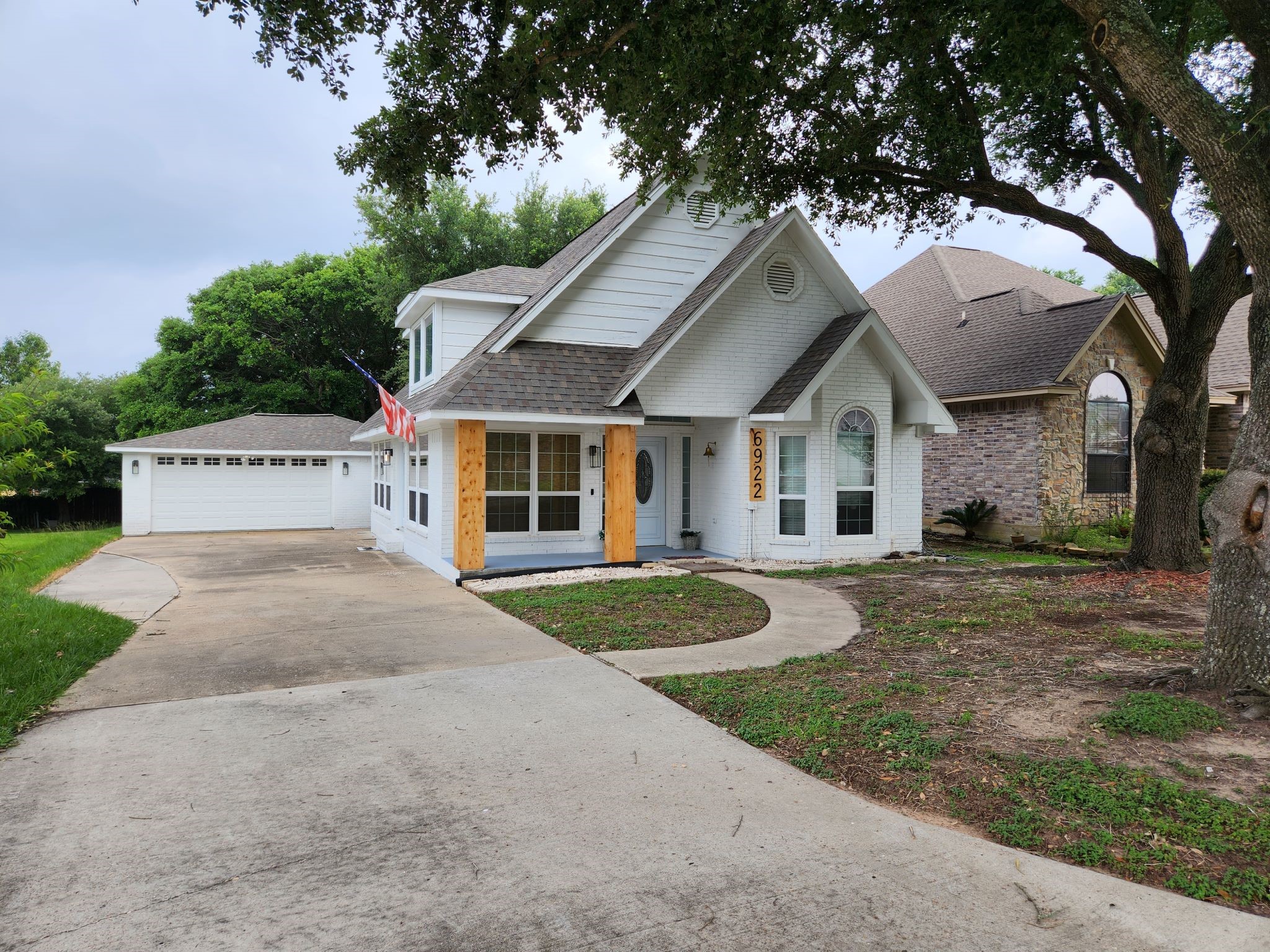 6922 Gentle Breeze Drive Property Photo 1