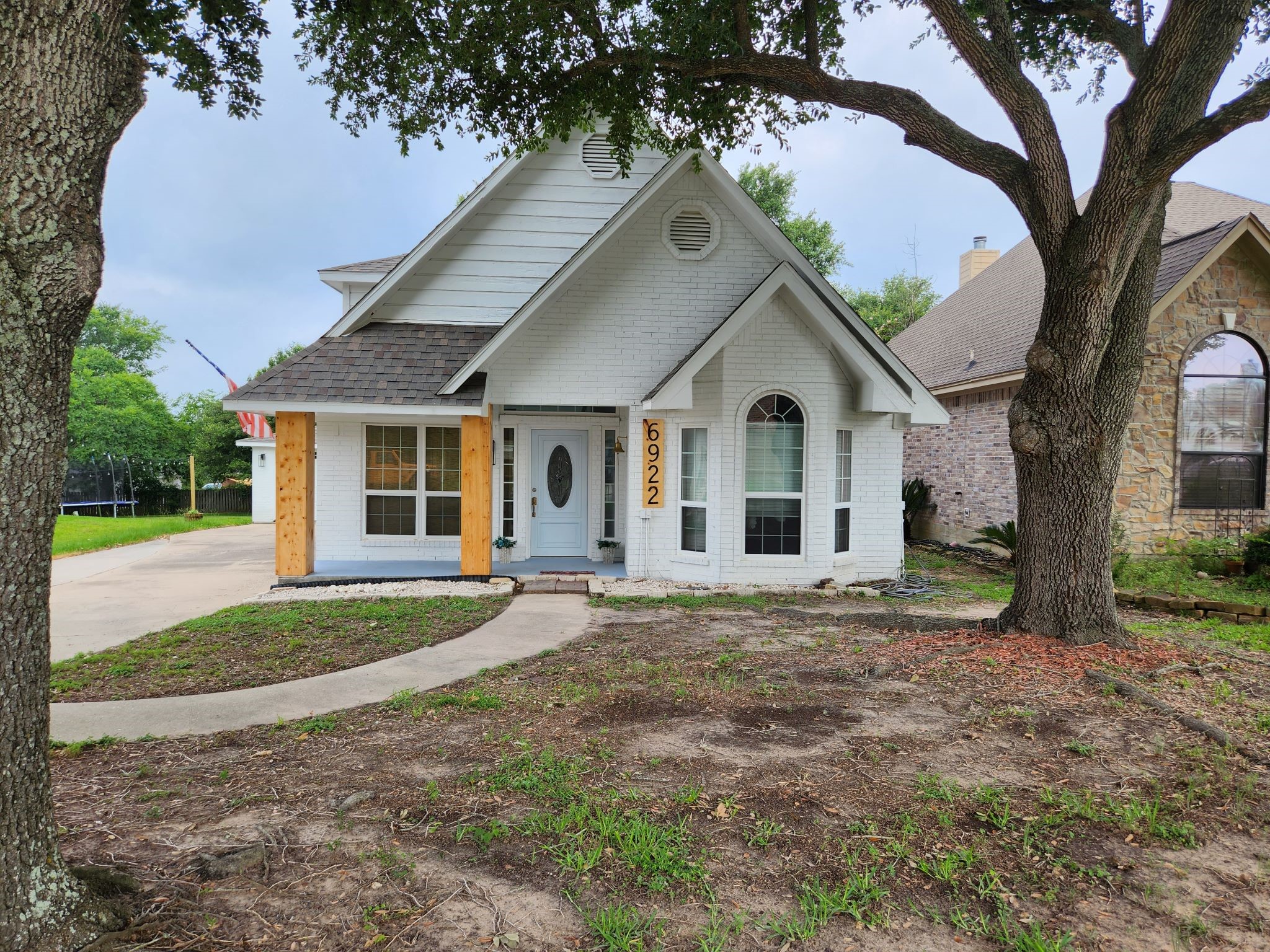 6922 Gentle Breeze Drive Property Photo 2