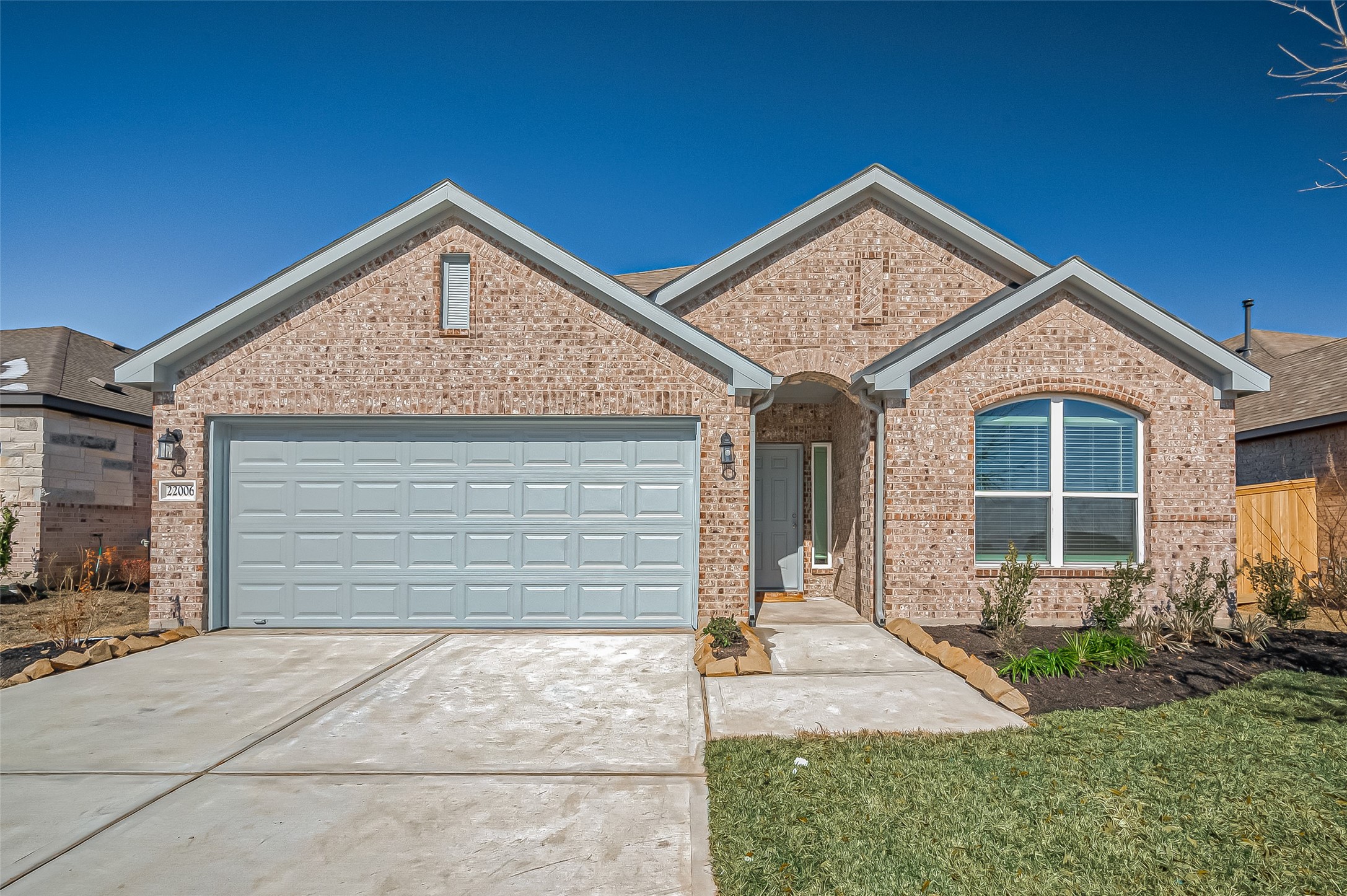 22006 Oia Island Drive Property Photo 1