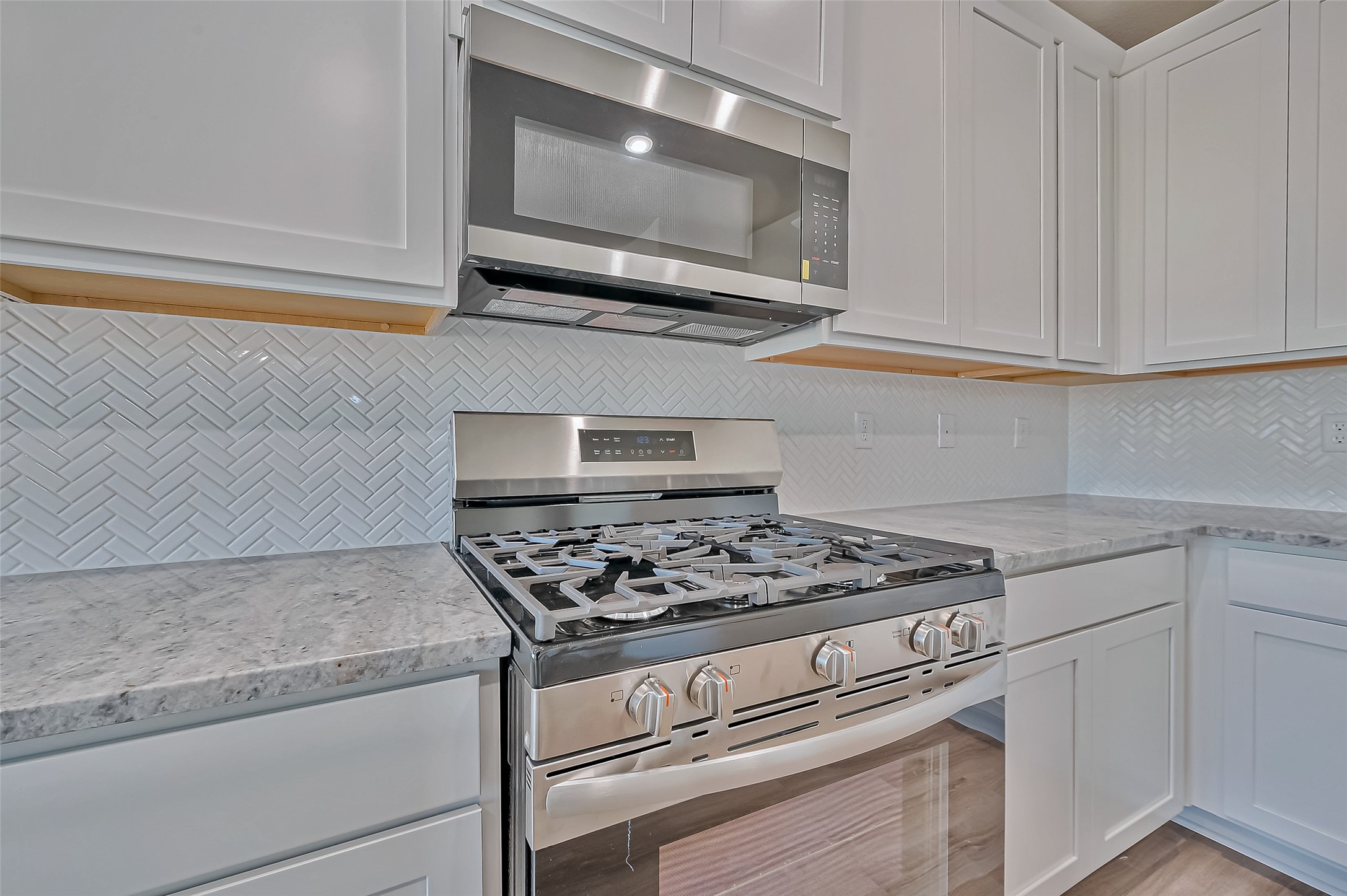 22006 Oia Island Drive Property Photo 10