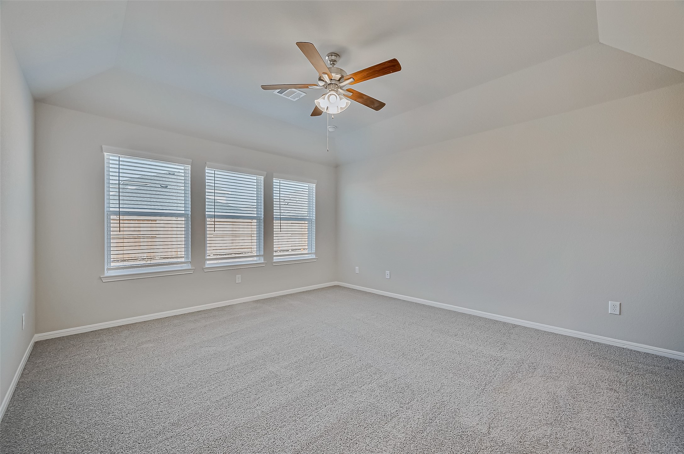 22006 Oia Island Drive Property Photo 22