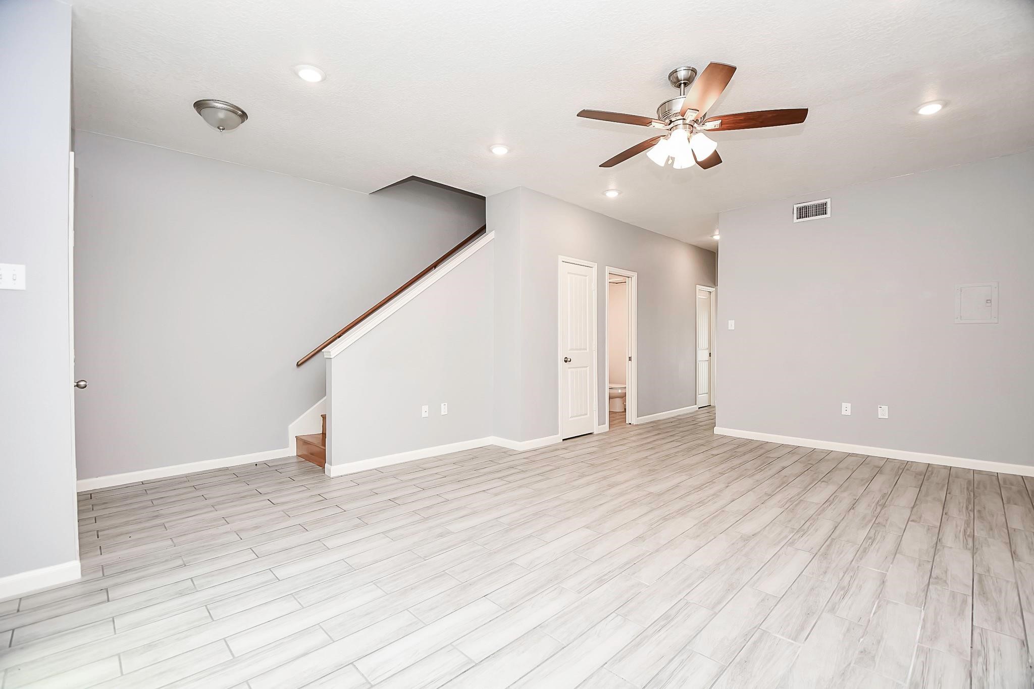 820 Threadneedle Street 253 Property Photo 1