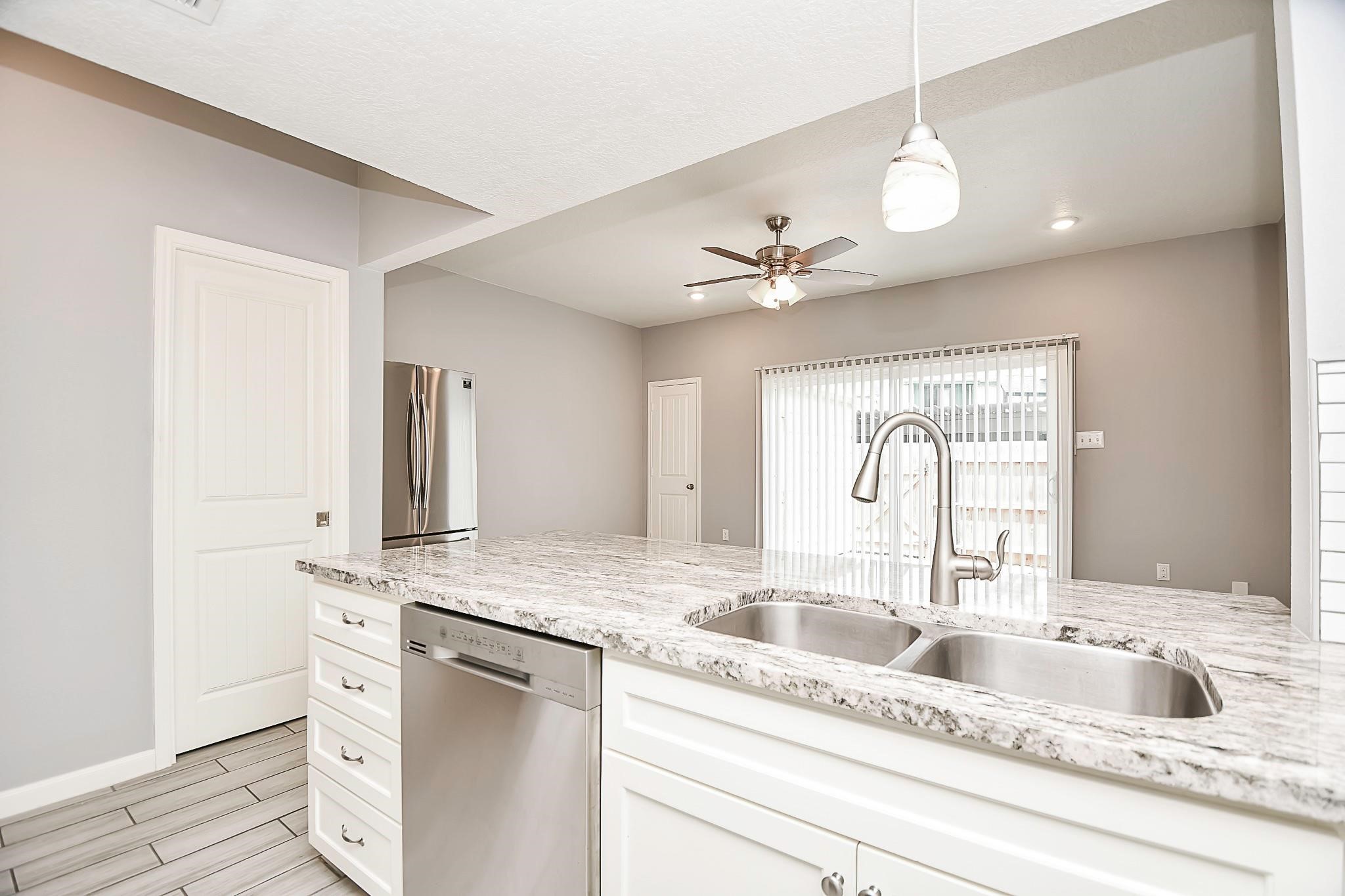 820 Threadneedle Street 253 Property Photo 5