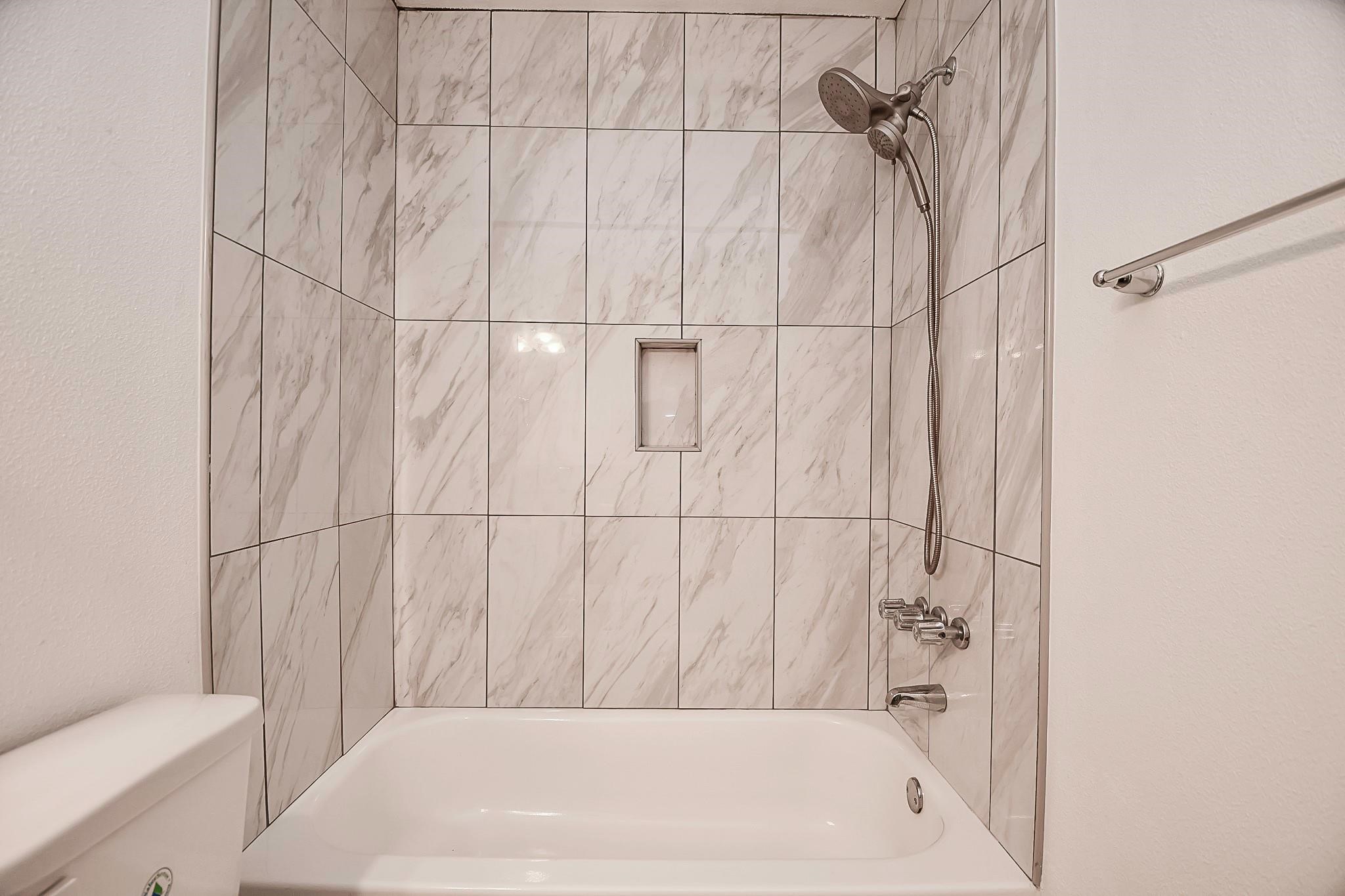 820 Threadneedle Street 253 Property Photo 15