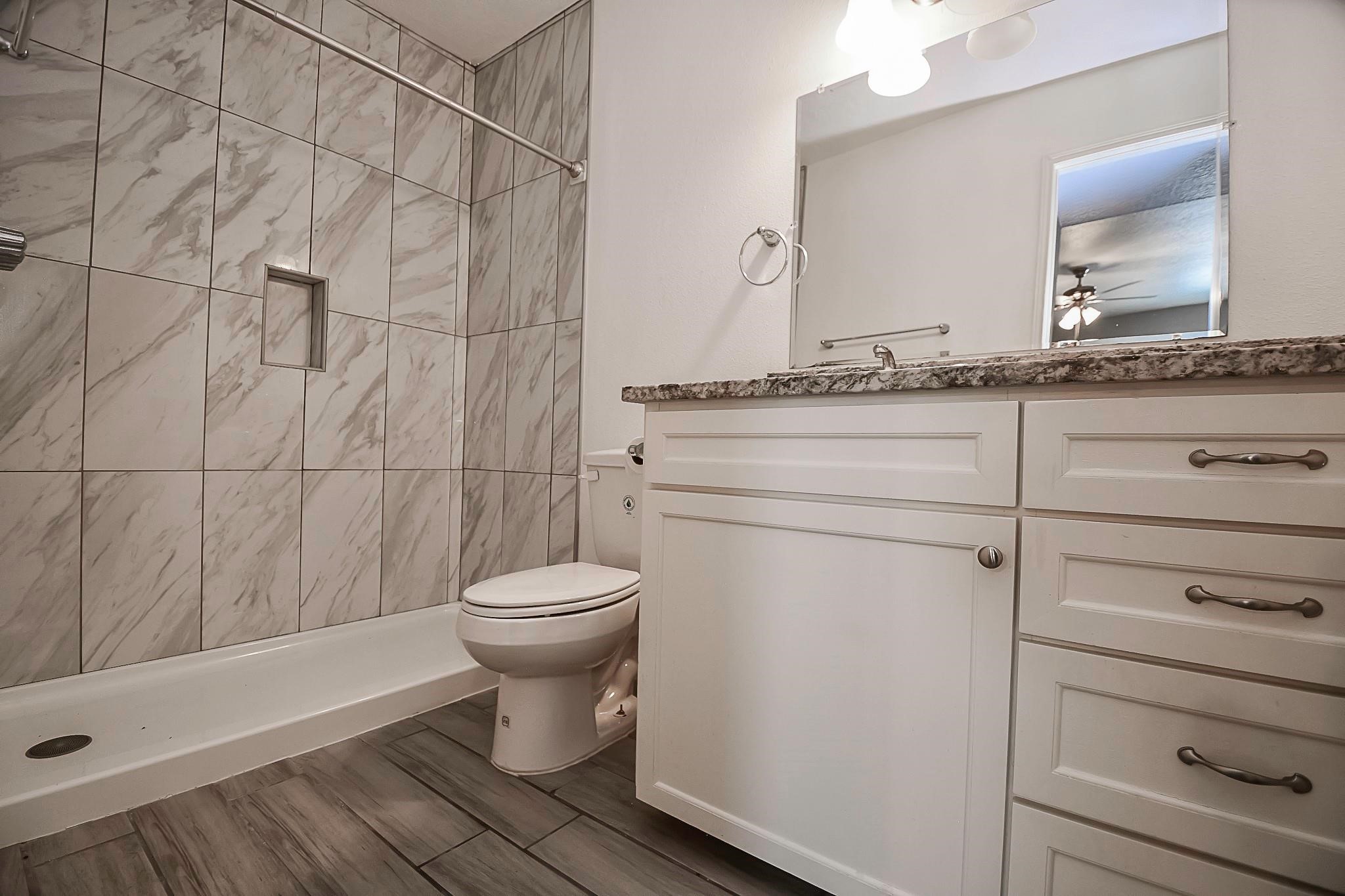 820 Threadneedle Street 253 Property Photo 22
