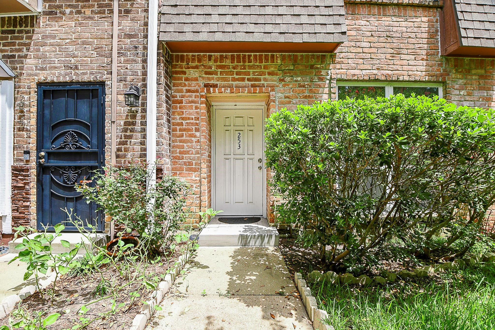 820 Threadneedle Street 253 Property Photo 28