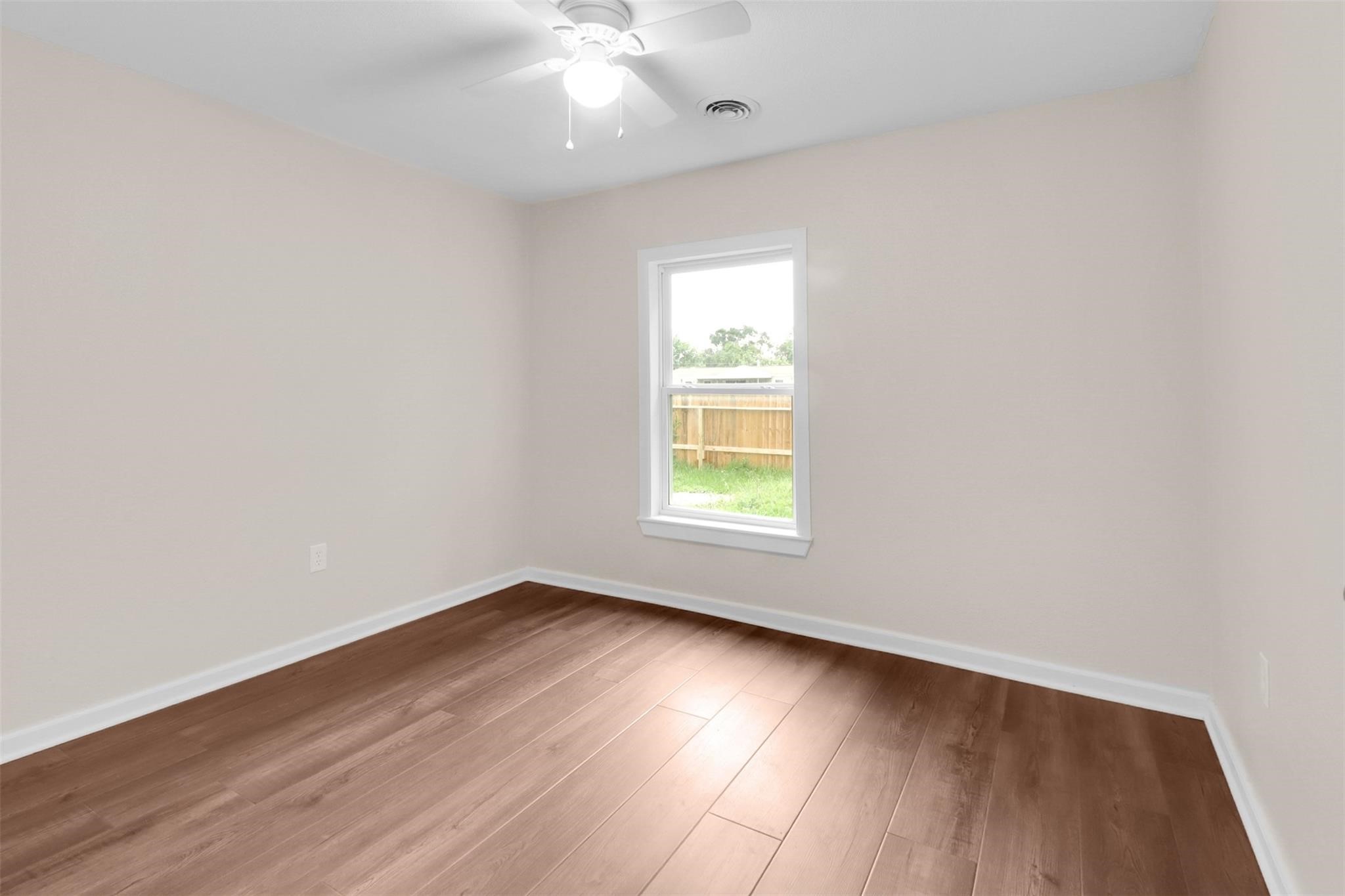 1606 W Humble Street Property Photo 5