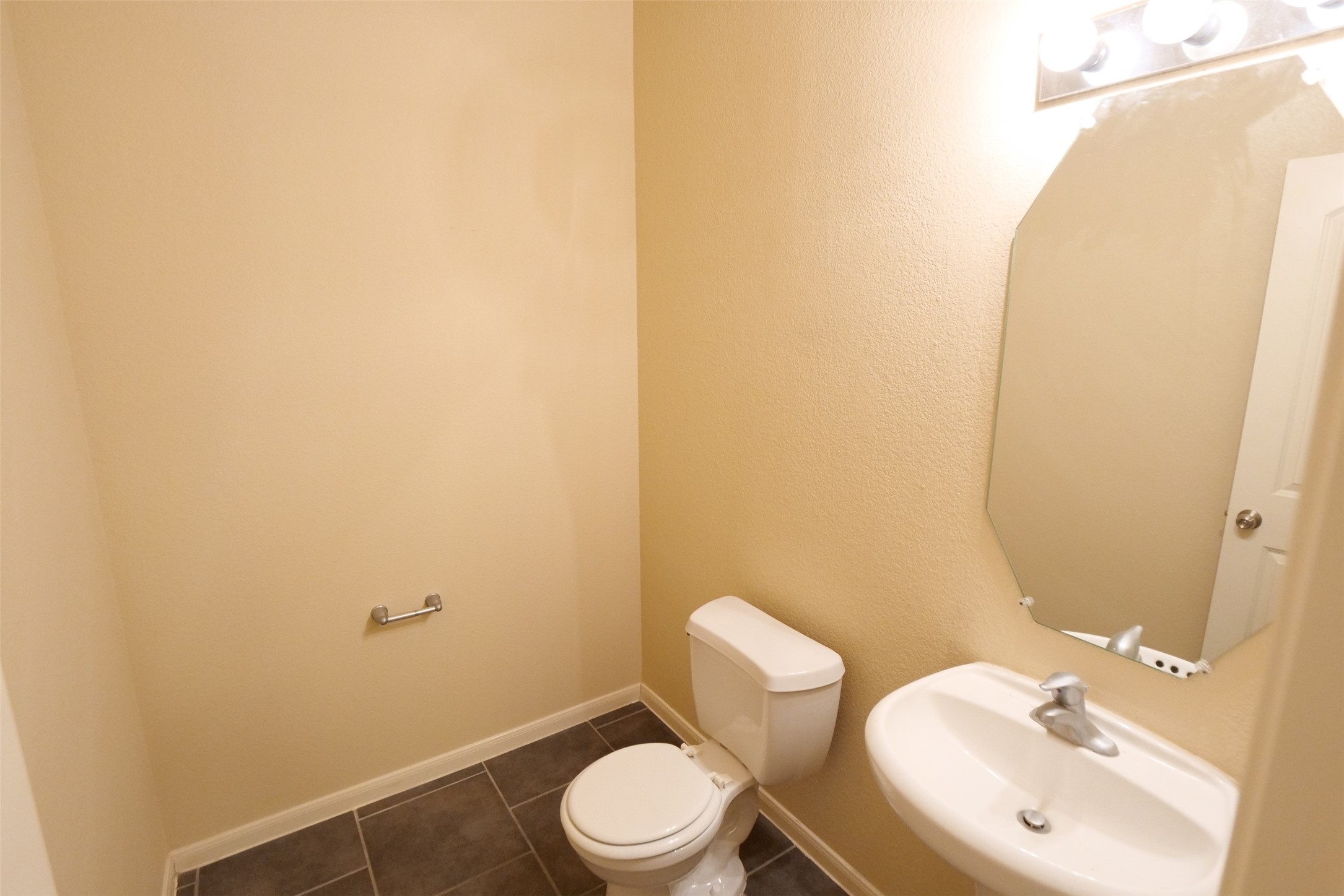 26427 Longview Creek Property Photo 4