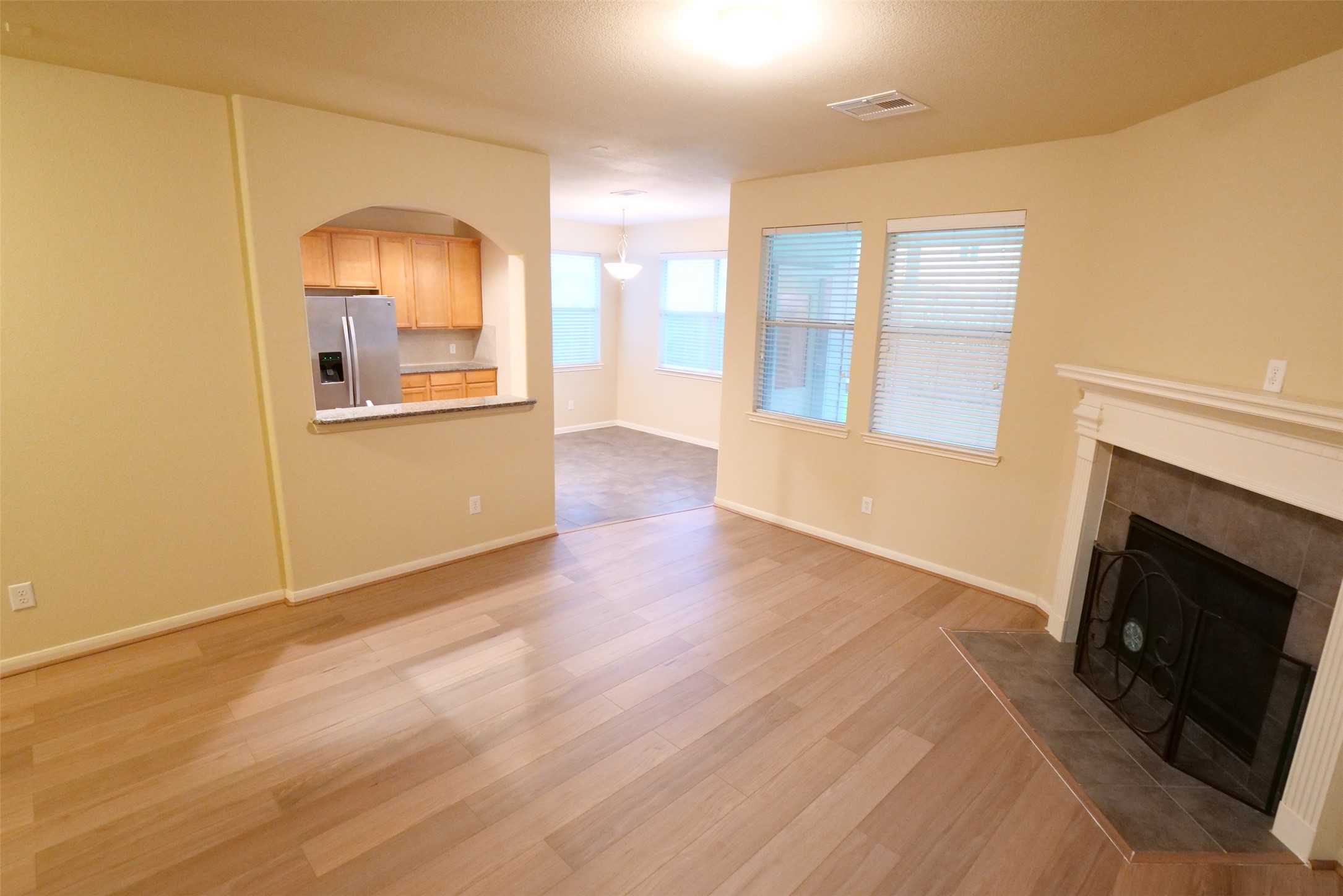 26427 Longview Creek Property Photo 6