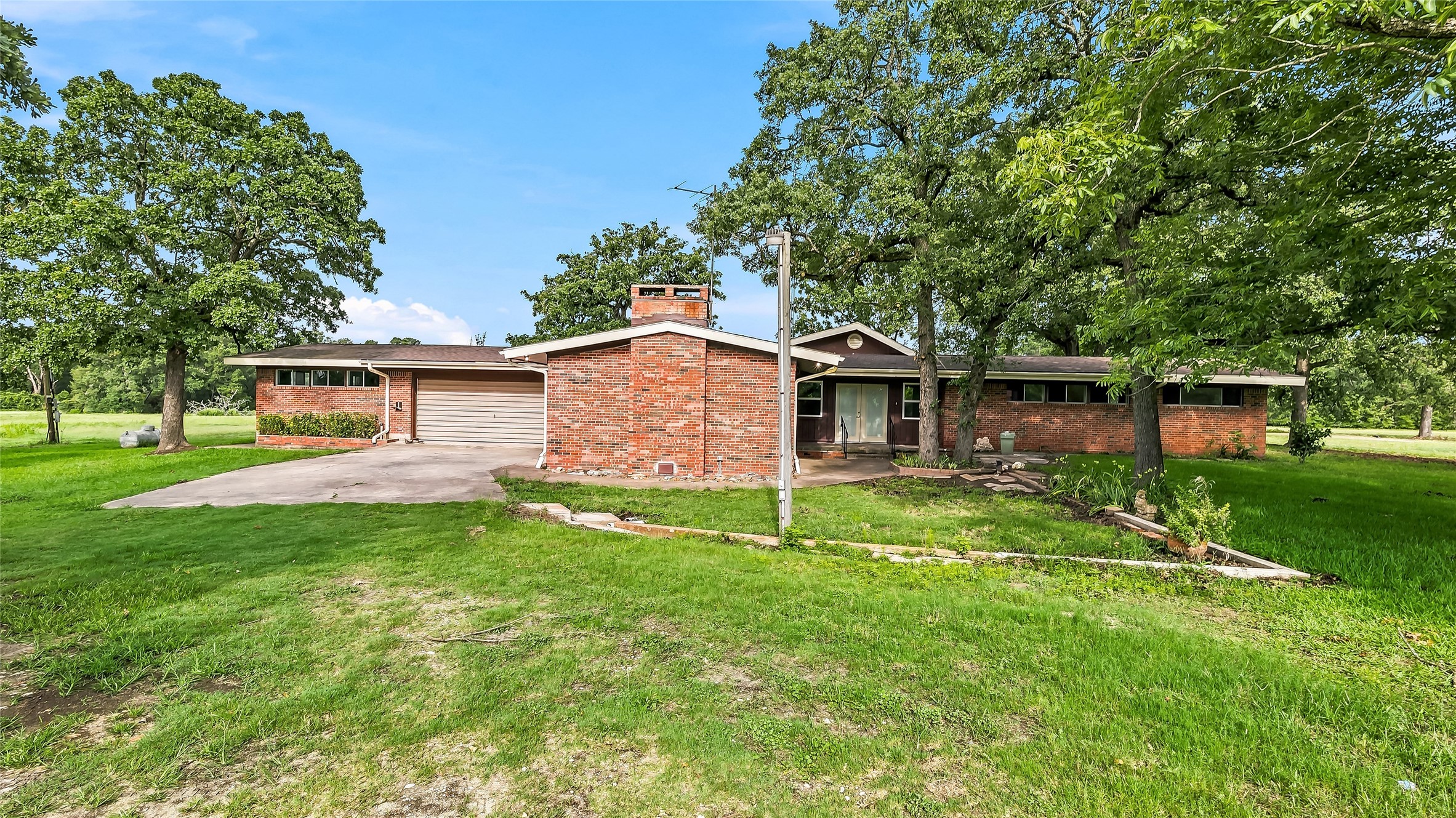16121 Fm 2620 Road Property Photo 2