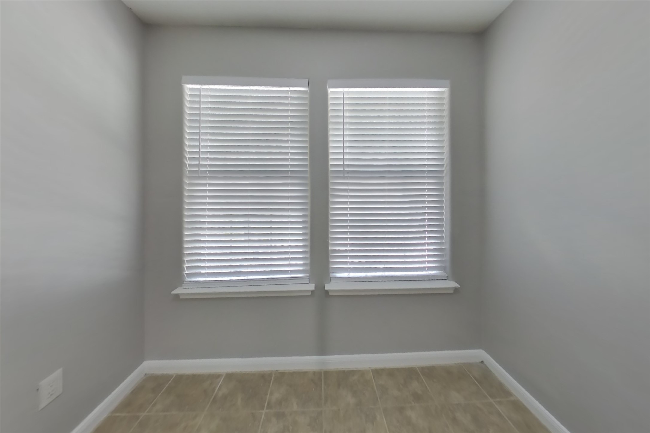 10951 Royal Forest Drive Property Photo 4