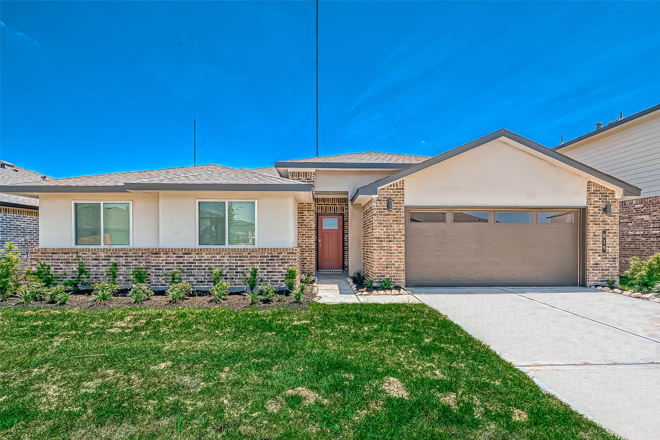 819 Dhalia Petal Property Photo 1