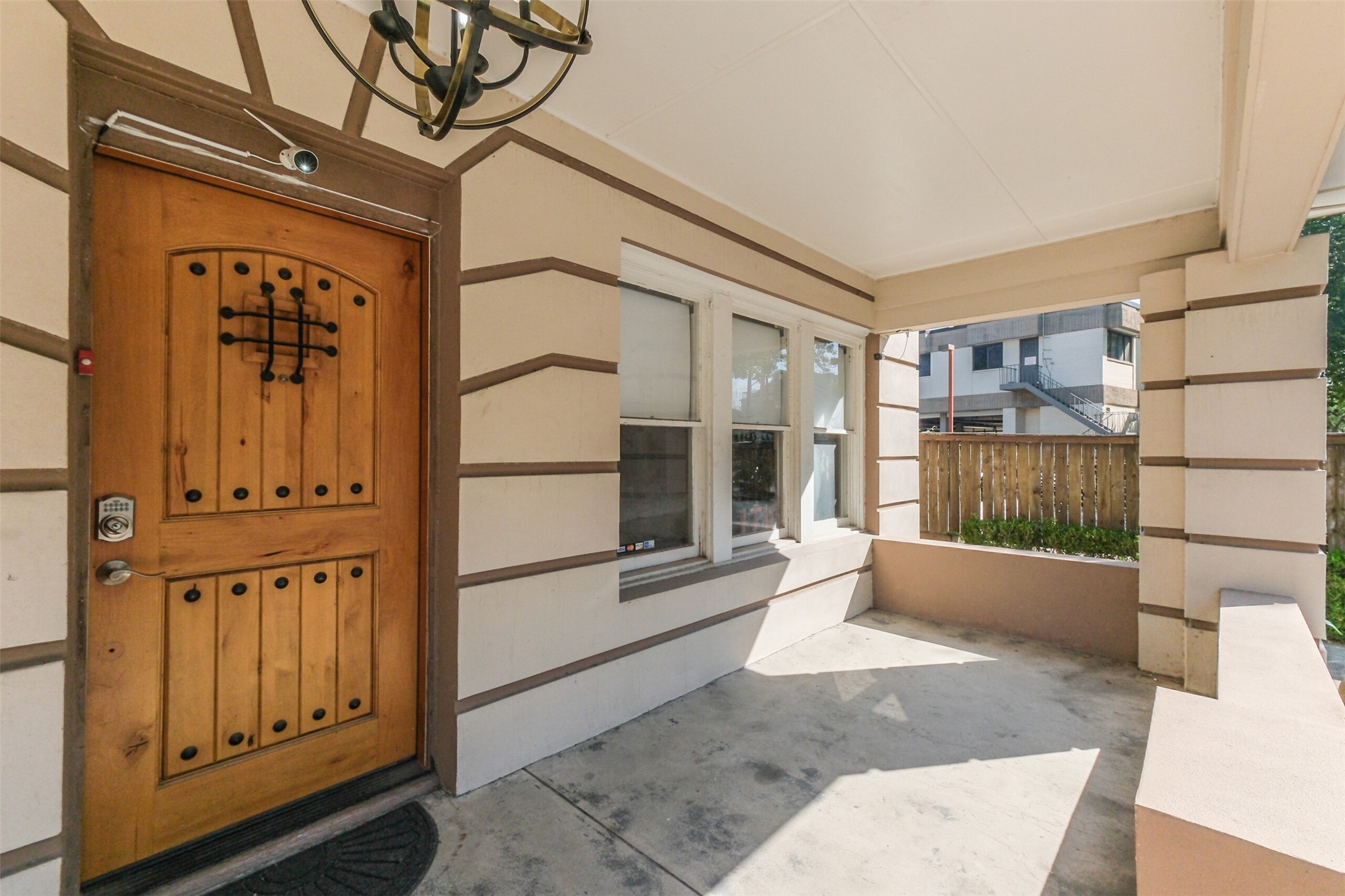 1716 Richmond Avenue 2 Property Photo 3