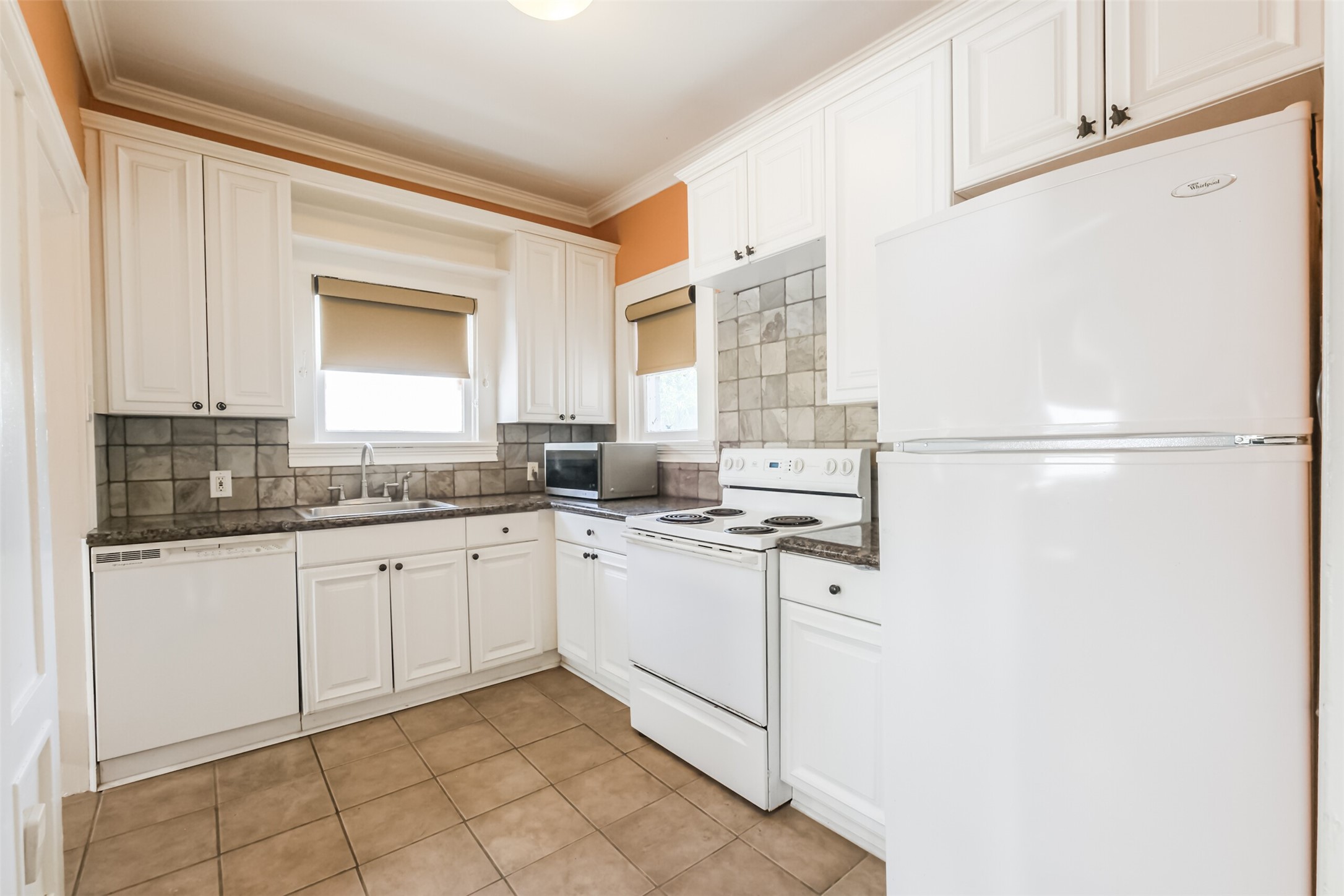 1716 Richmond Avenue 2 Property Photo 10