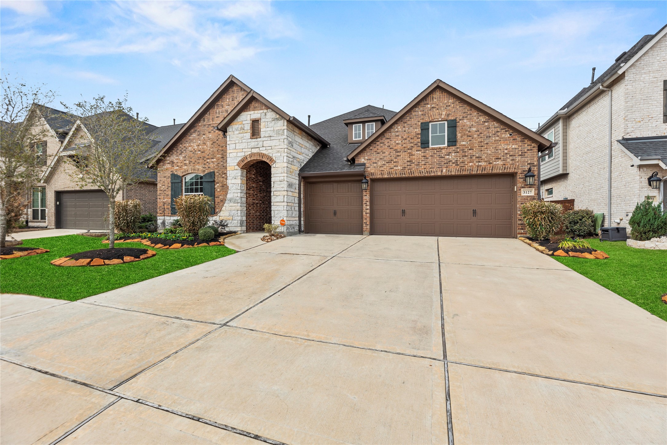 3127 Swift Way Property Photo 2