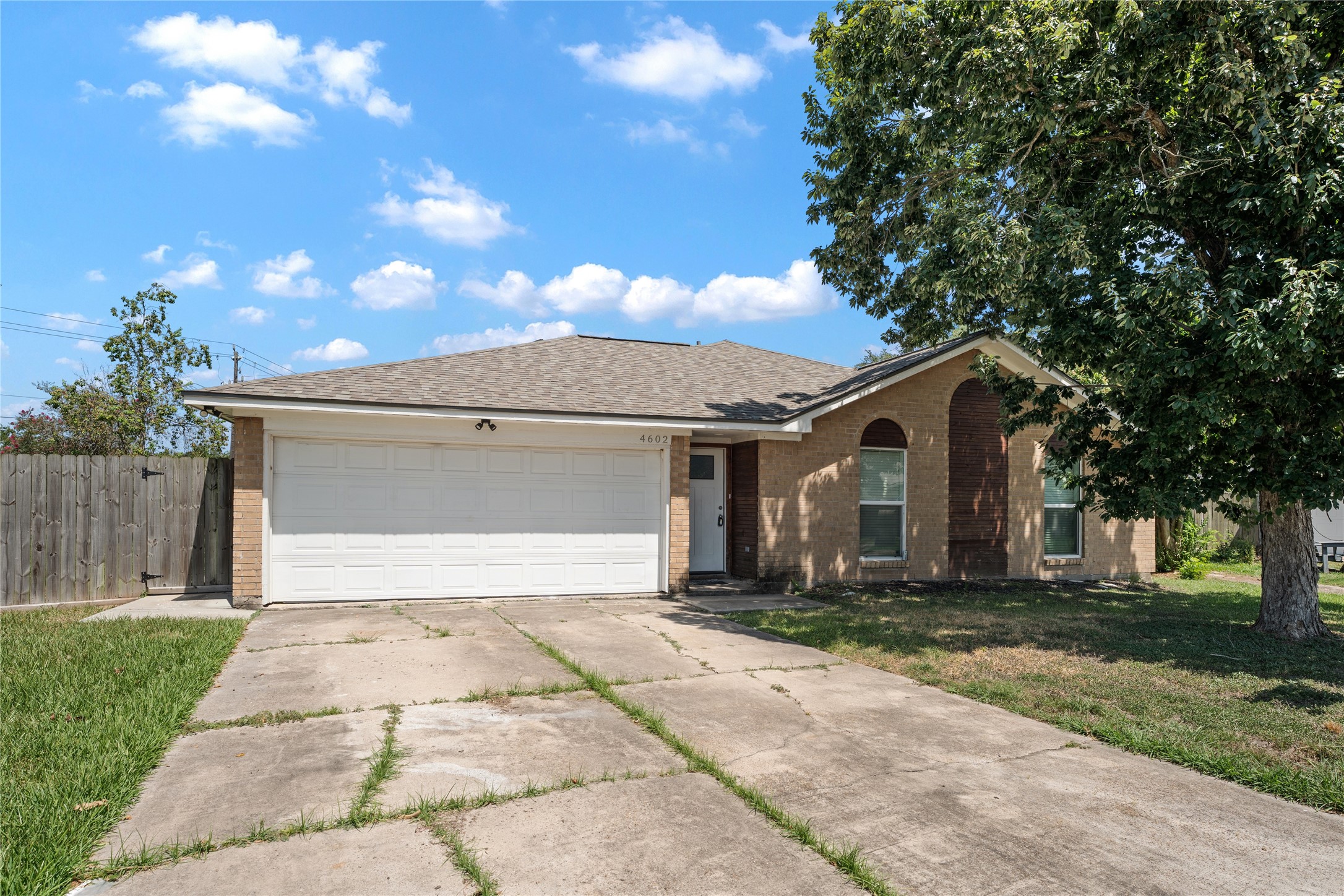 4602 Sheffield Court Property Photo 4