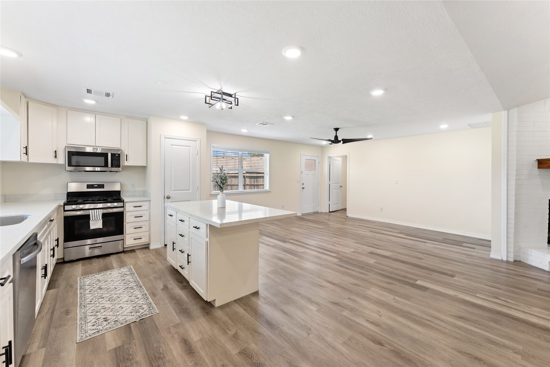 4602 Sheffield Court Property Photo 6
