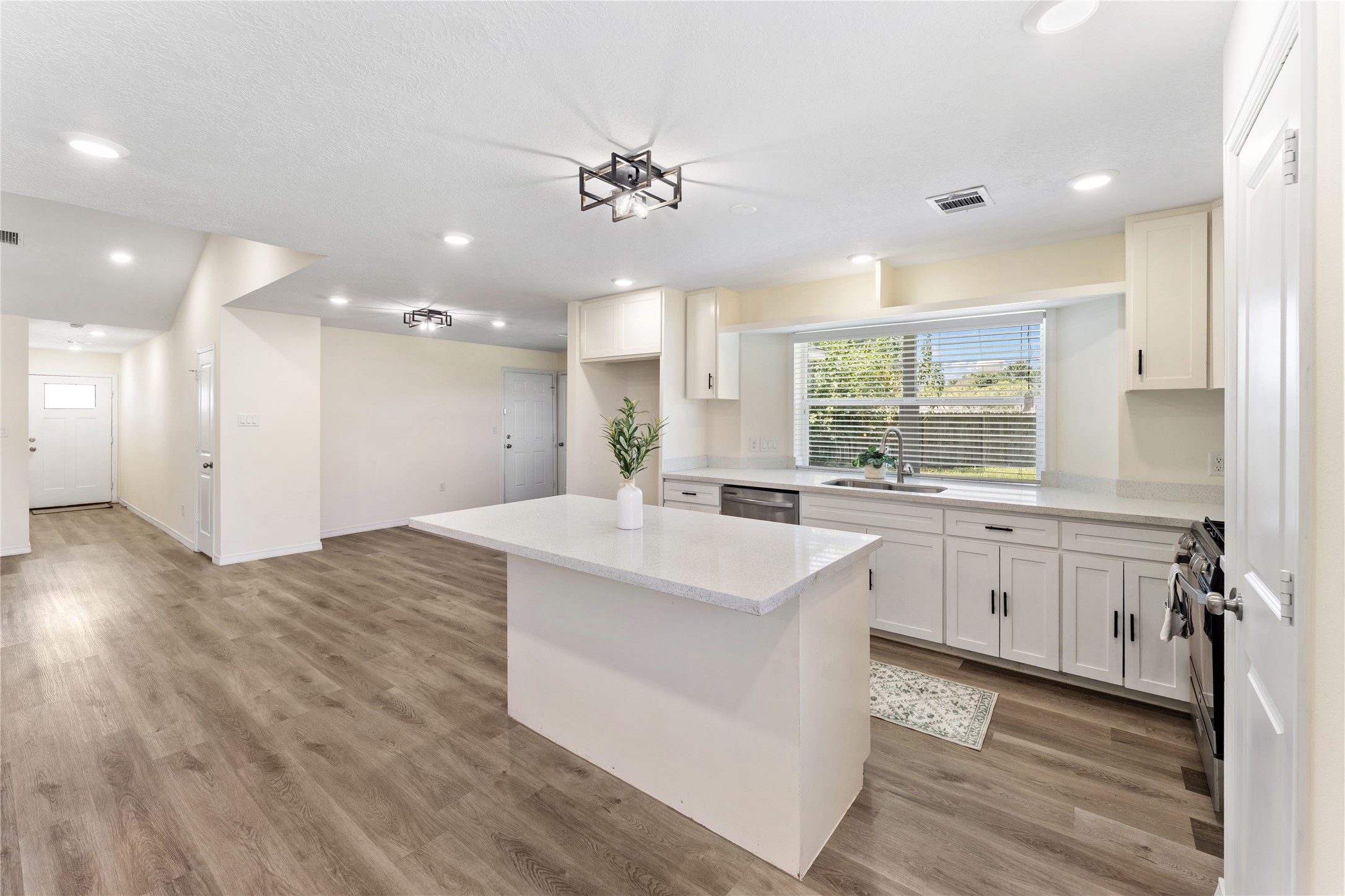 4602 Sheffield Court Property Photo 8