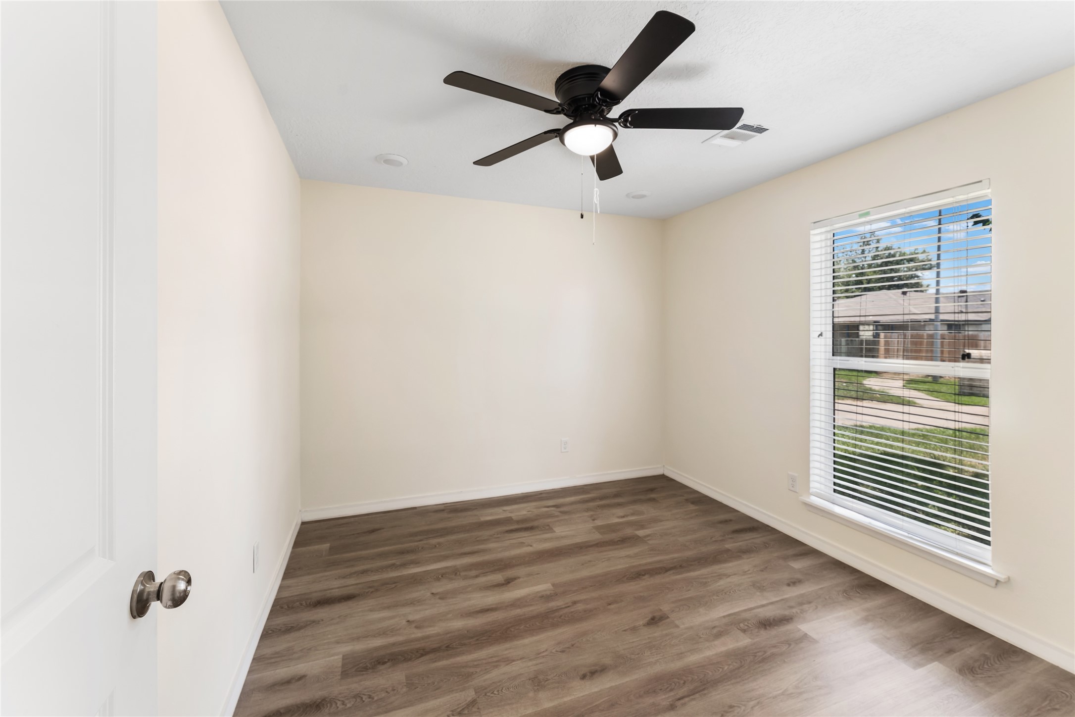 4602 Sheffield Court Property Photo 21