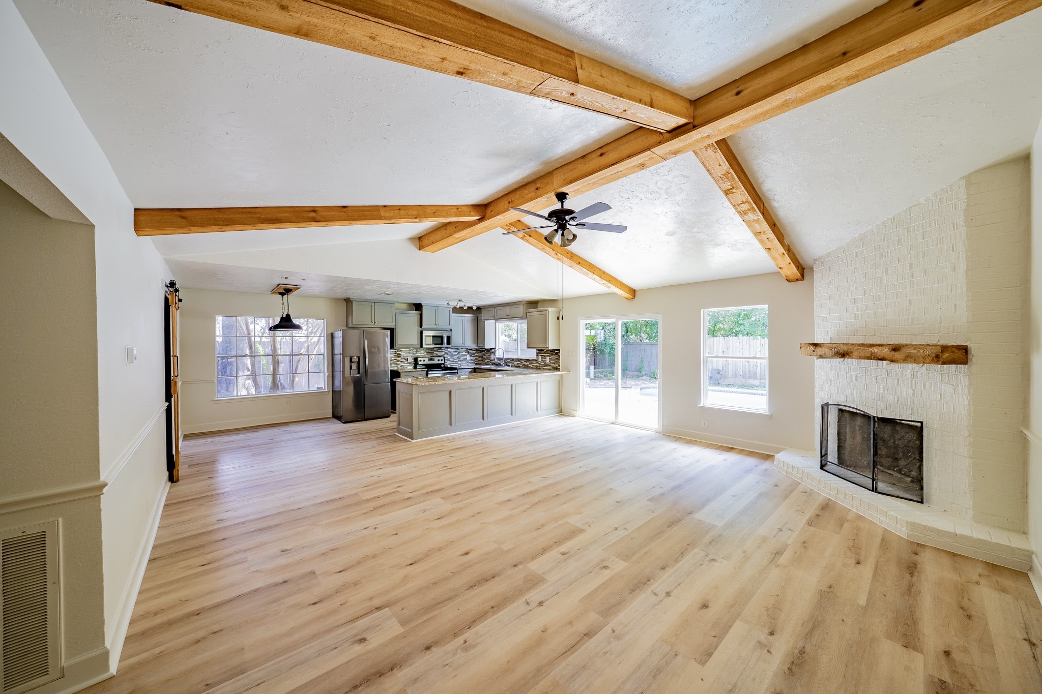 2338 Cades Cove Drive Property Photo 5