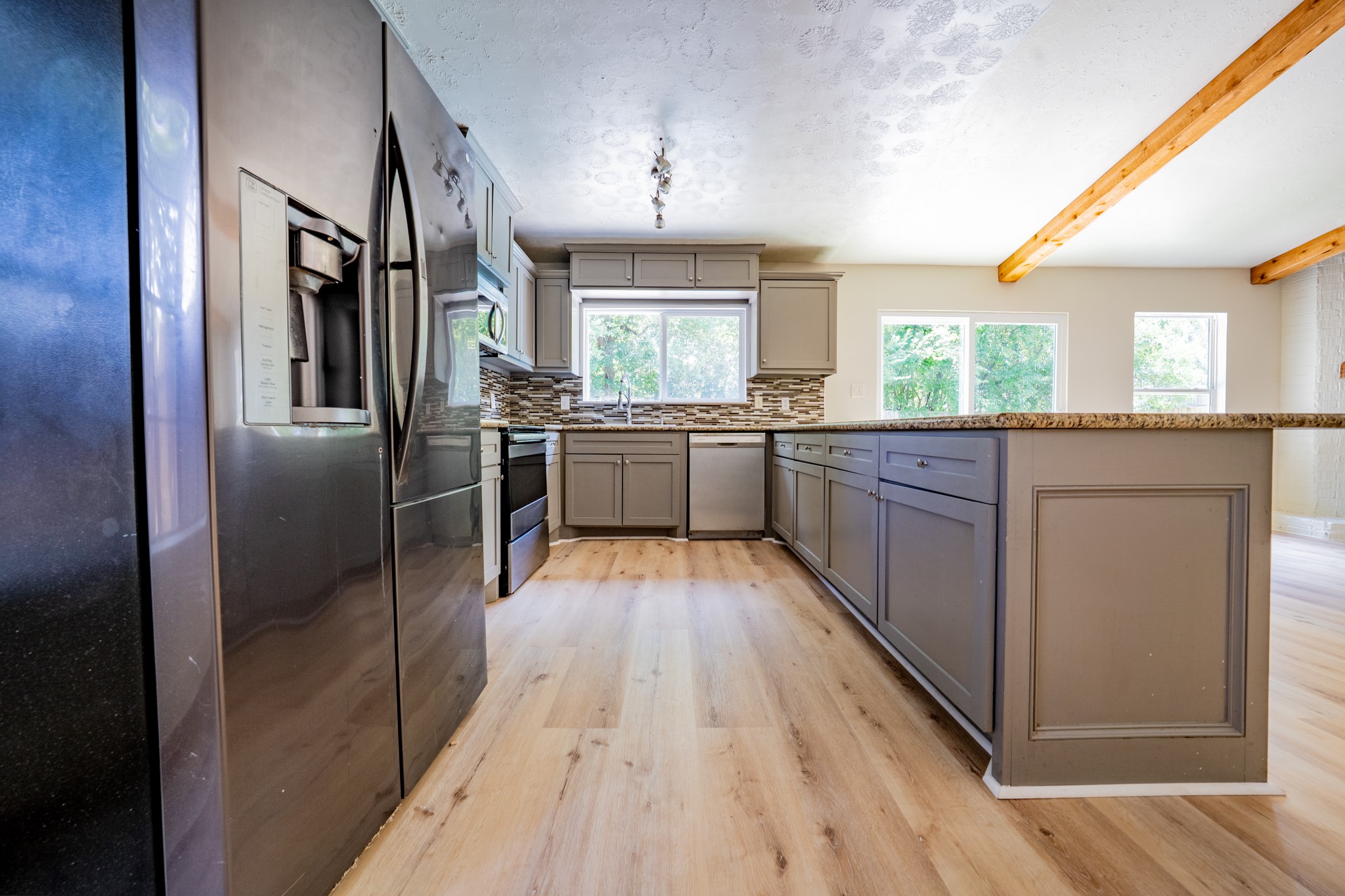 2338 Cades Cove Drive Property Photo 9
