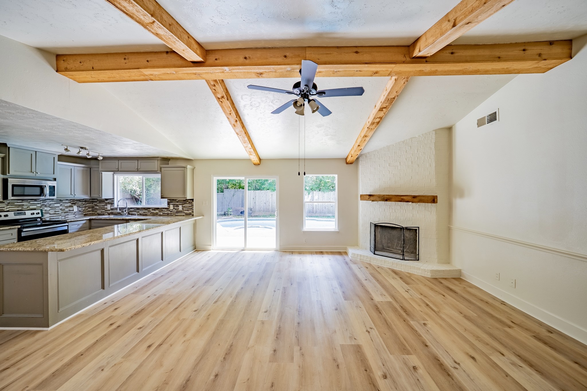 2338 Cades Cove Drive Property Photo 11
