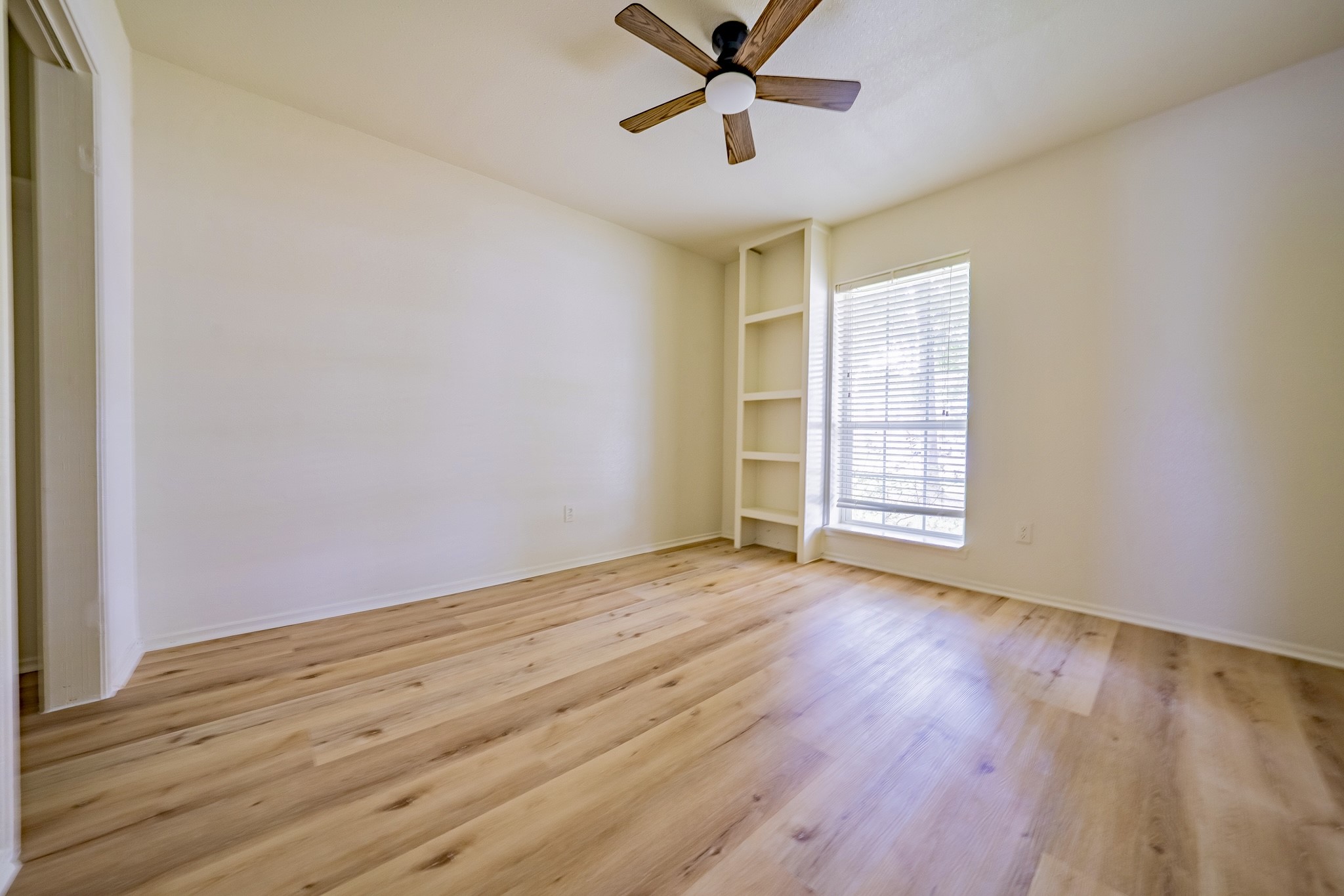 2338 Cades Cove Drive Property Photo 17