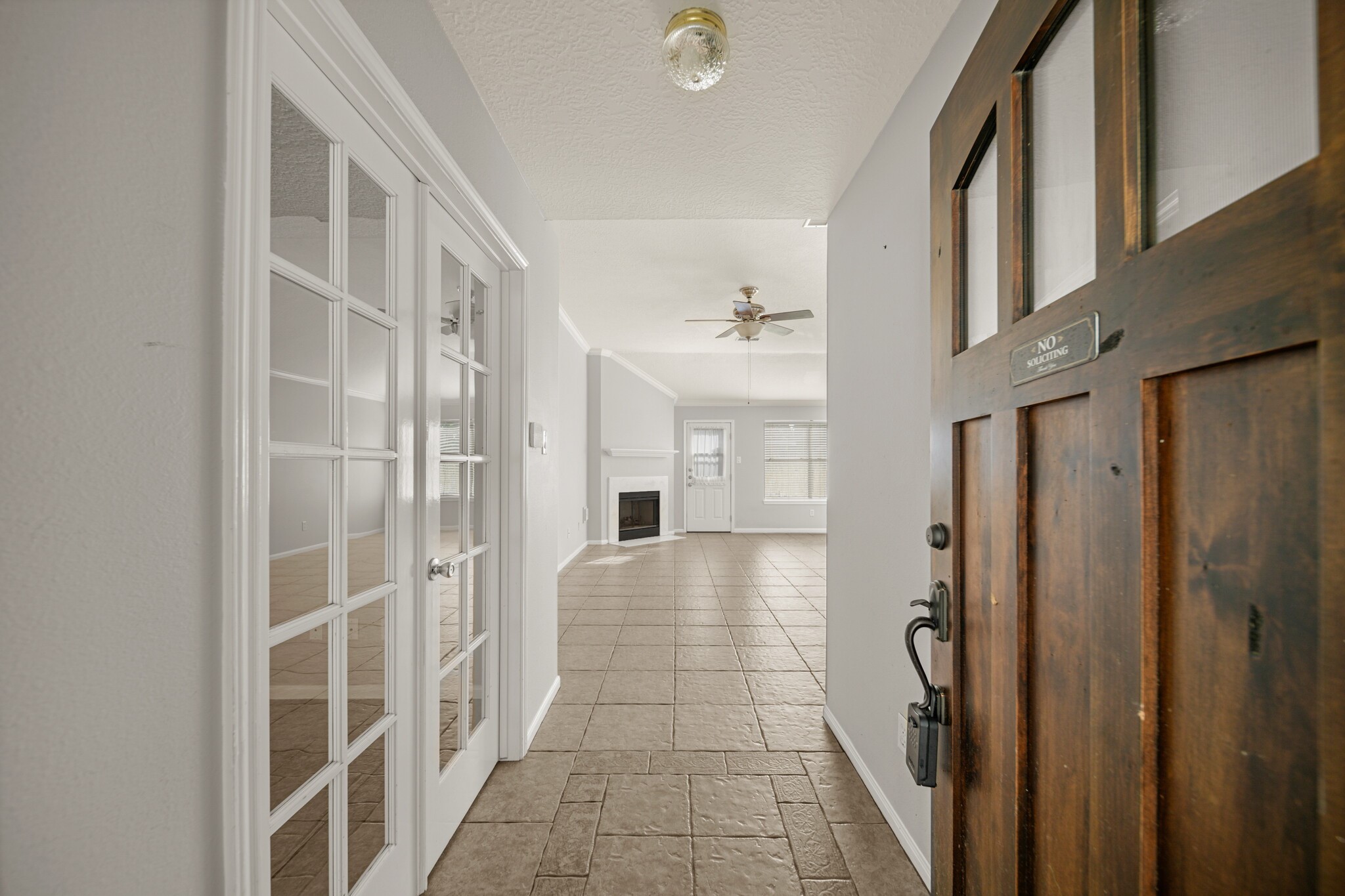 1242 Hunter Wood Drive Property Photo 4