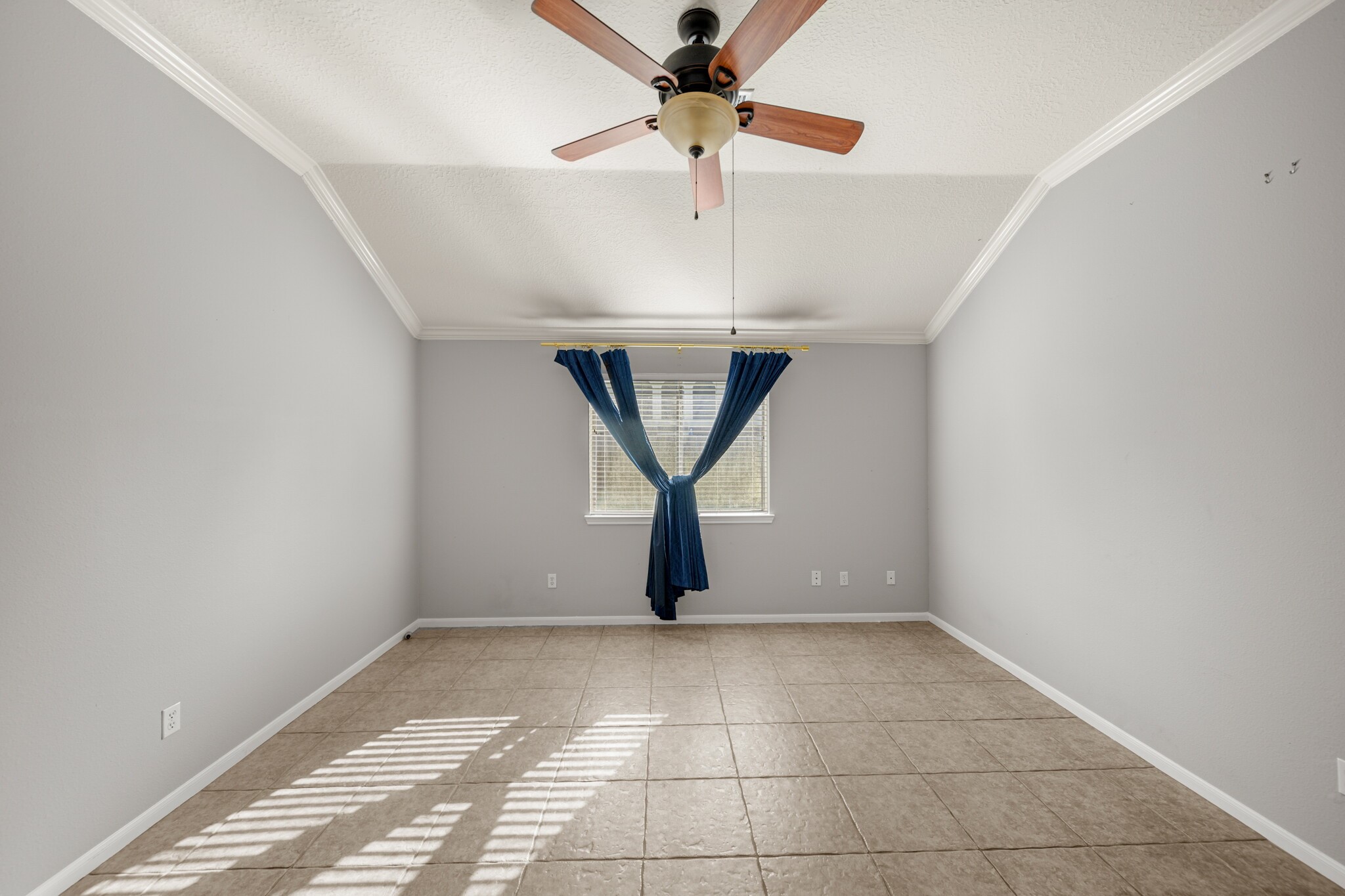 1242 Hunter Wood Drive Property Photo 12