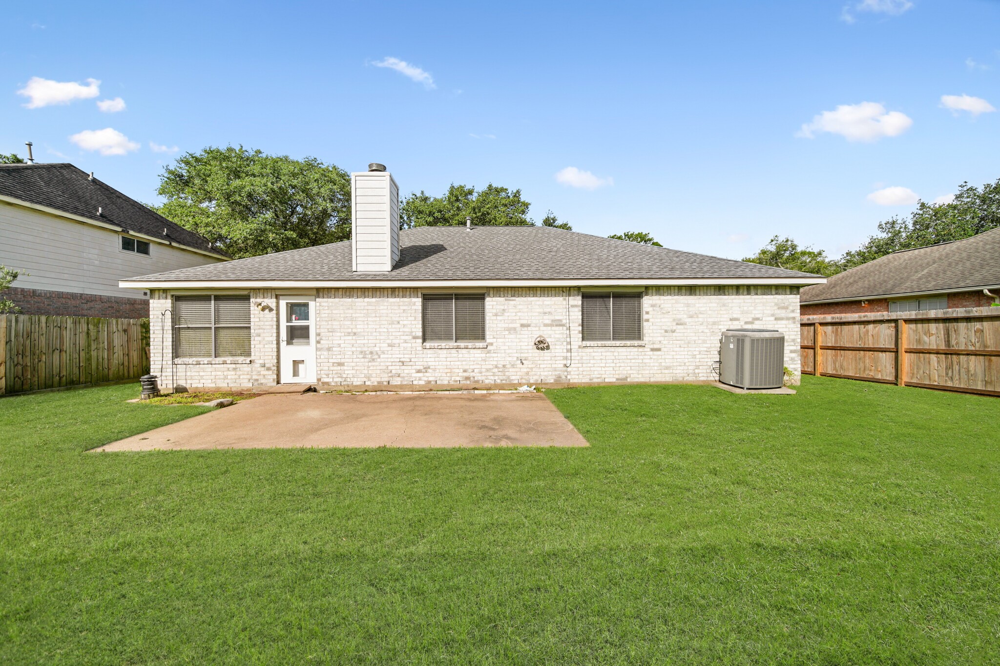 1242 Hunter Wood Drive Property Photo 18