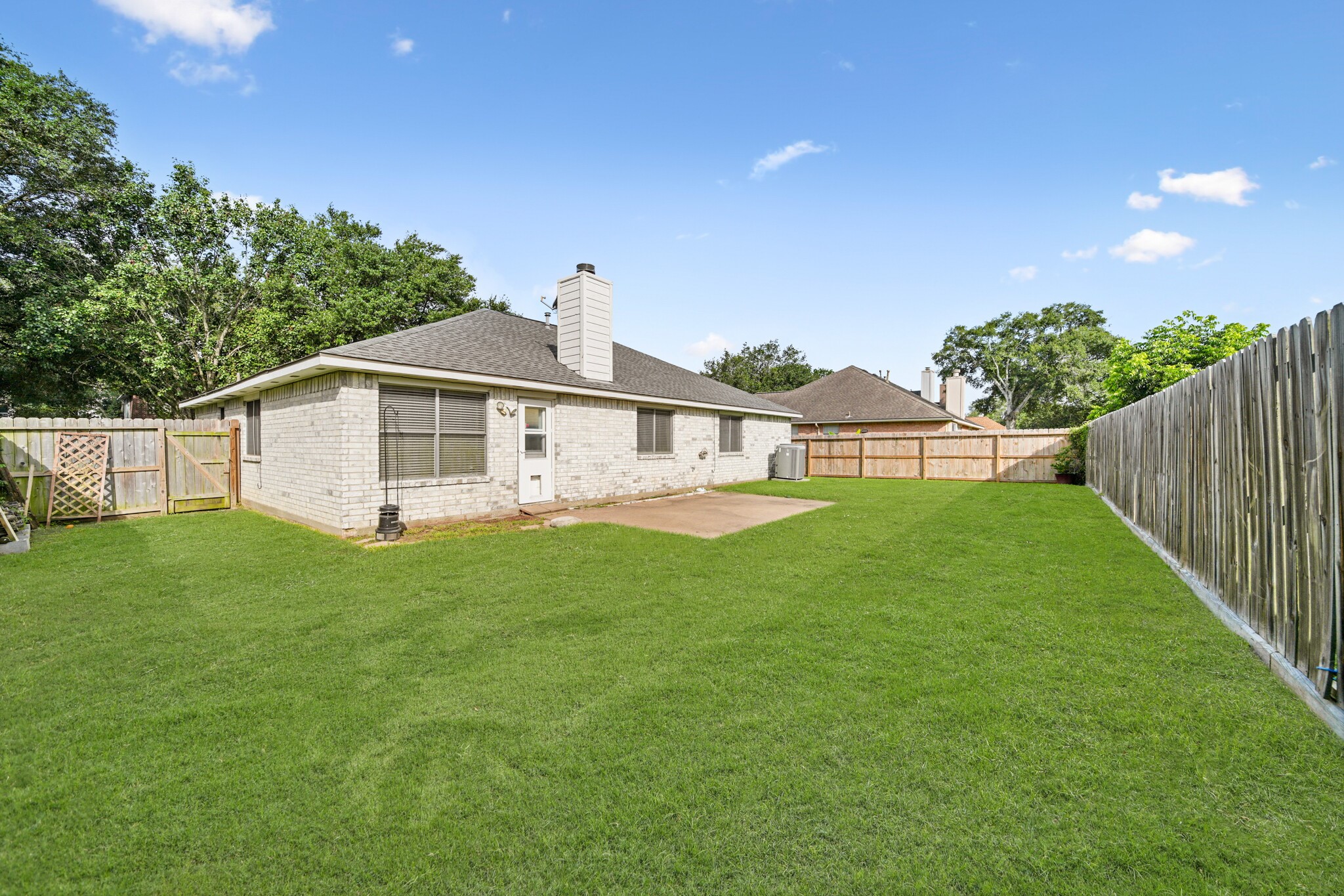 1242 Hunter Wood Drive Property Photo 19