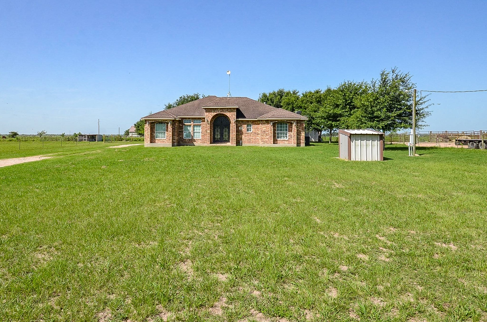 5575 Bollinger Rd Property Photo 2