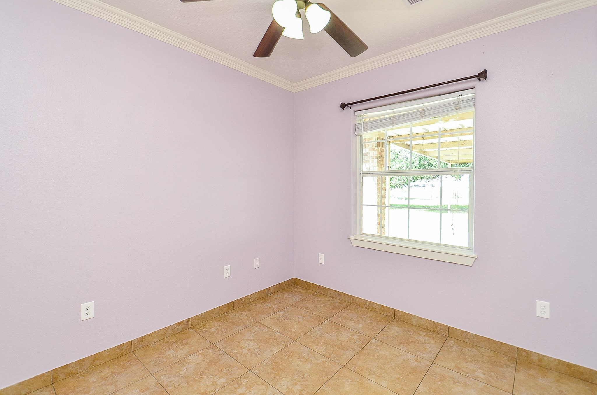 5575 Bollinger Rd Property Photo 10