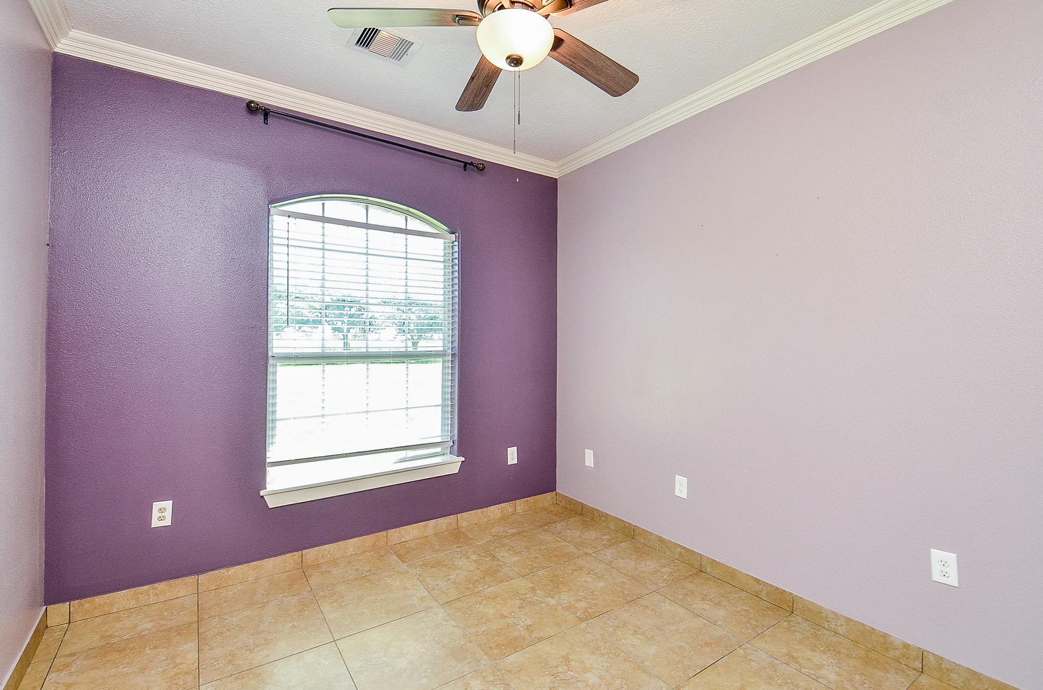 5575 Bollinger Rd Property Photo 12