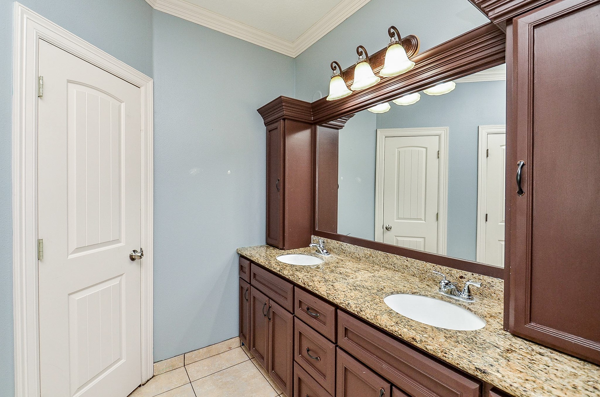 5575 Bollinger Rd Property Photo 15