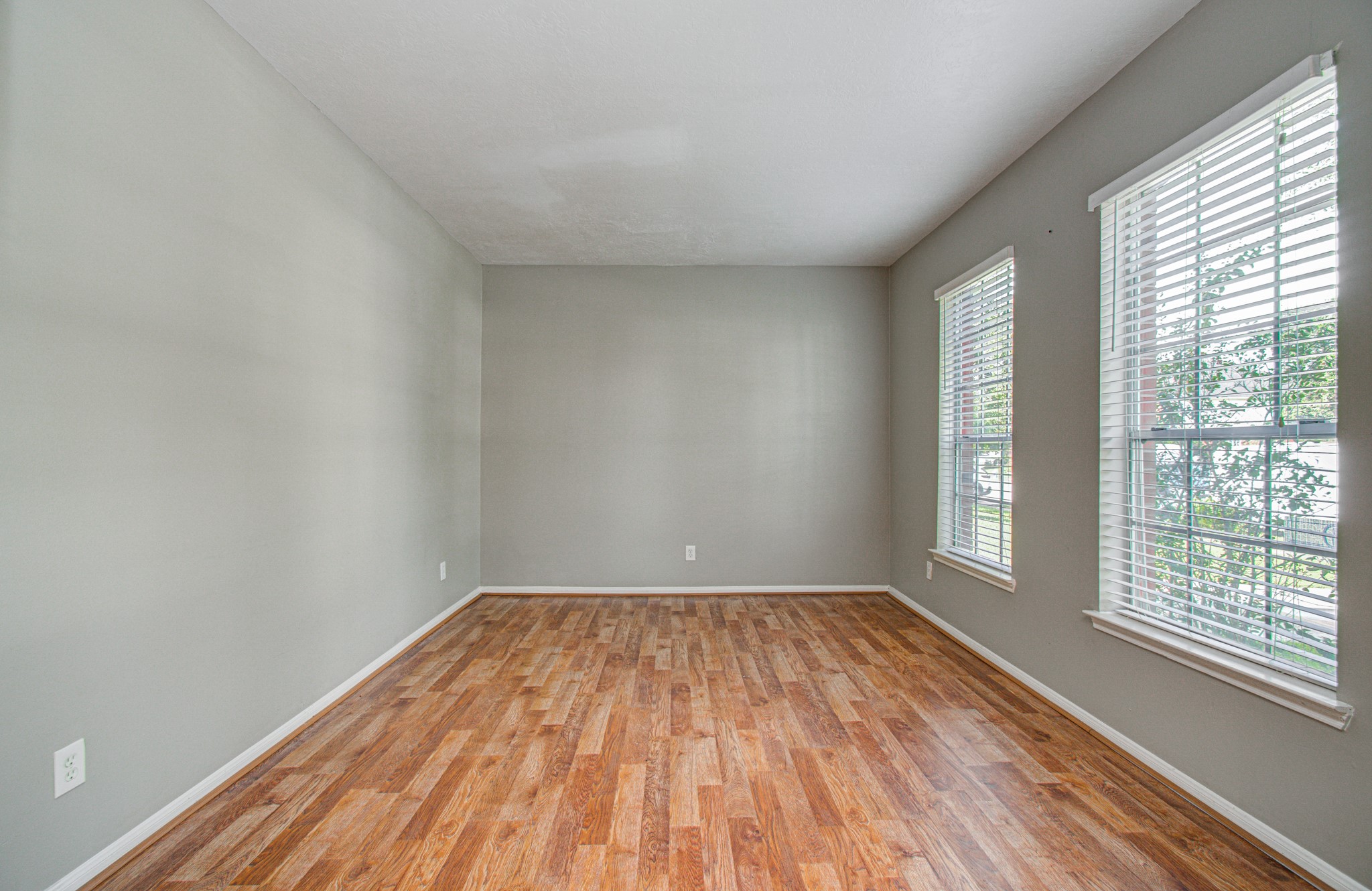 16639 Village View Trail Property Photo 5